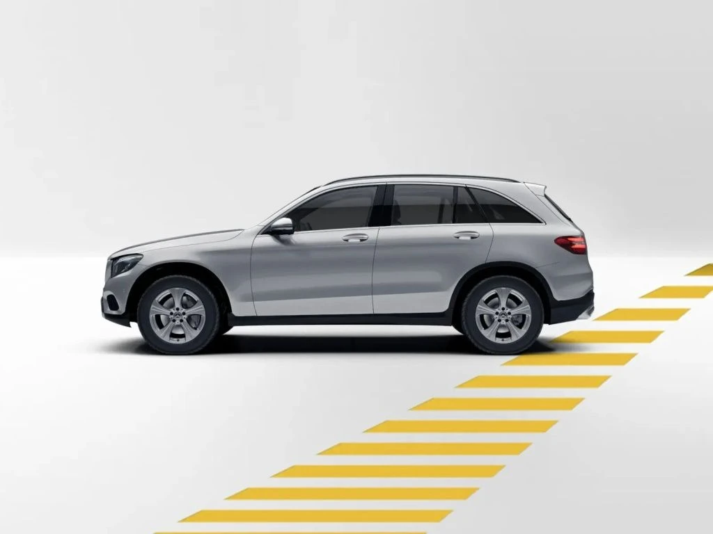 Mercedes-Benz-GLC 220 d-image-2