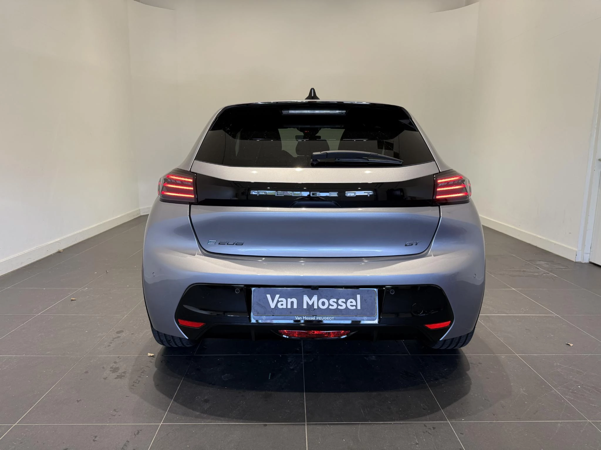 Peugeot-e-208-image-4