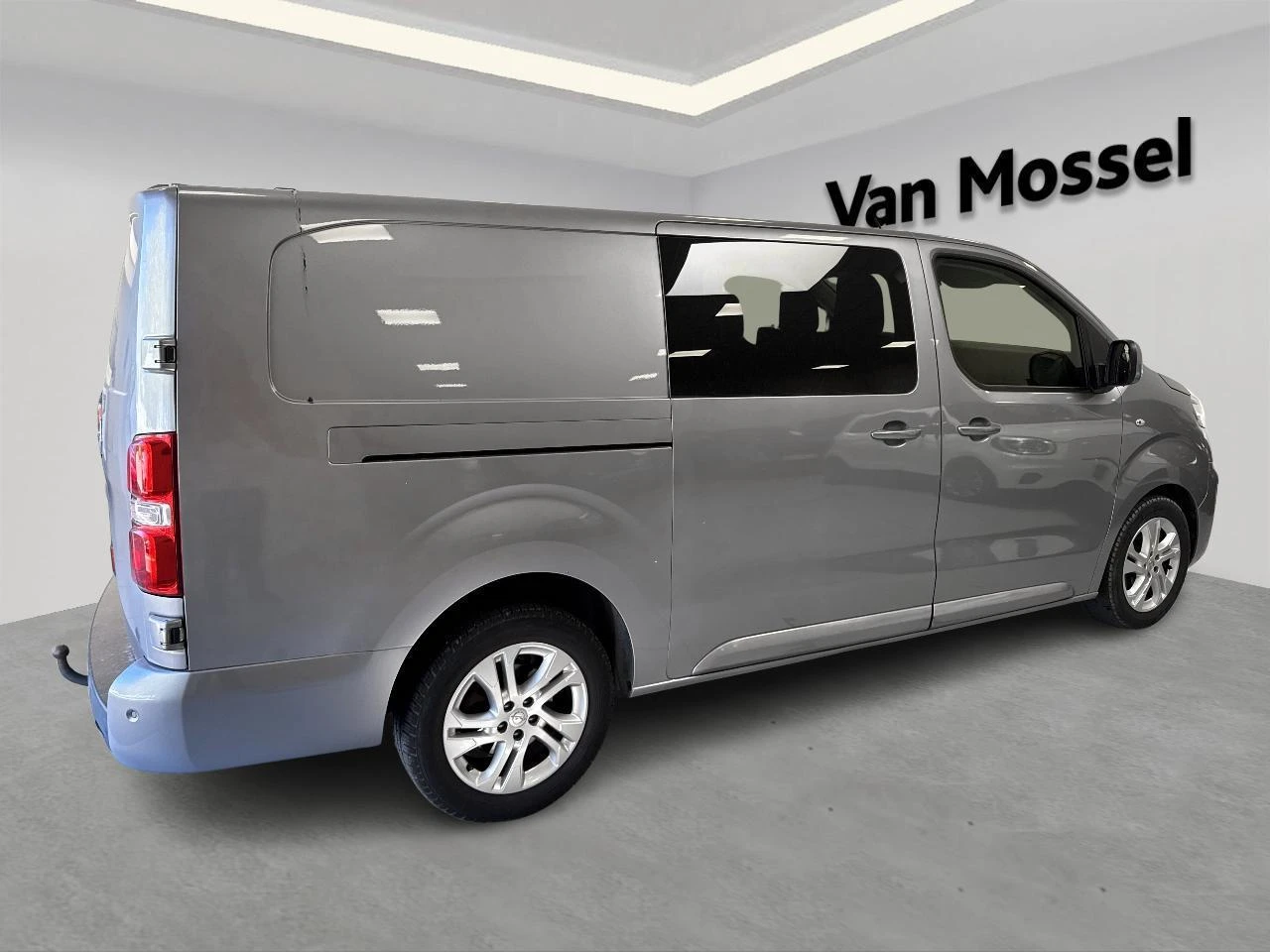 Opel-Vivaro-image-3