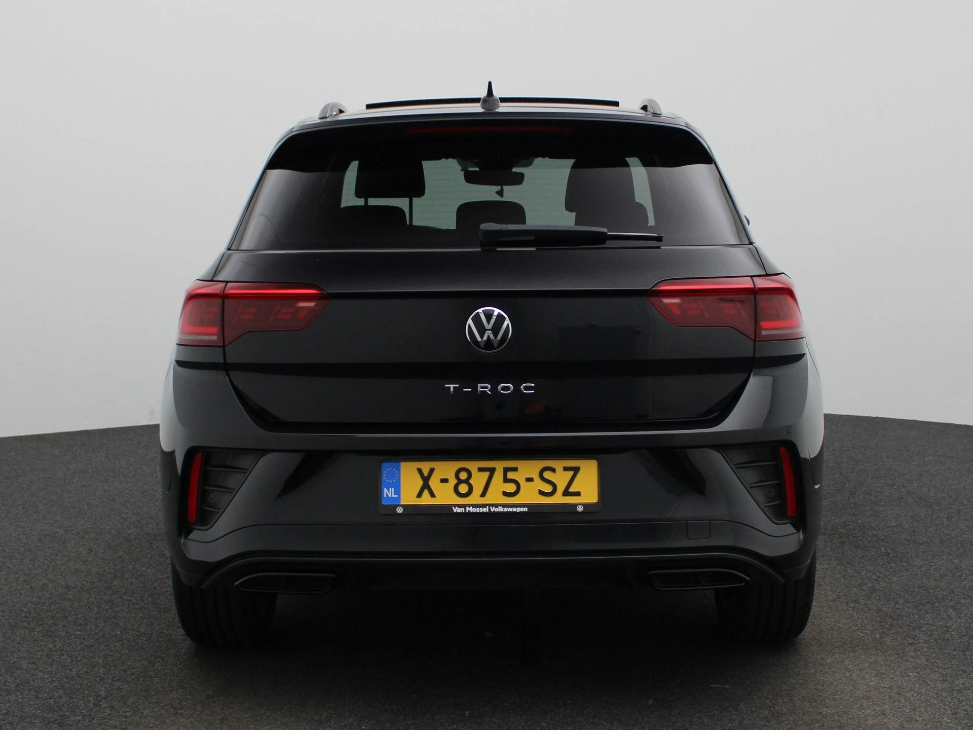 Volkswagen-T-Roc-image-4