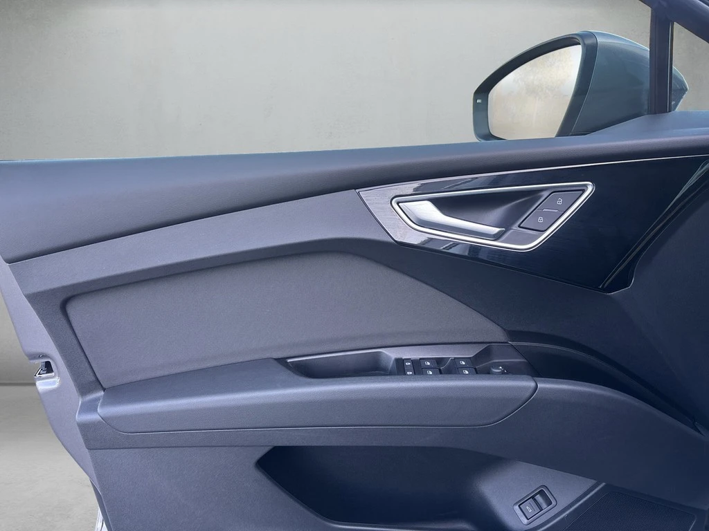 Audi-Q4 e-tron-image-6
