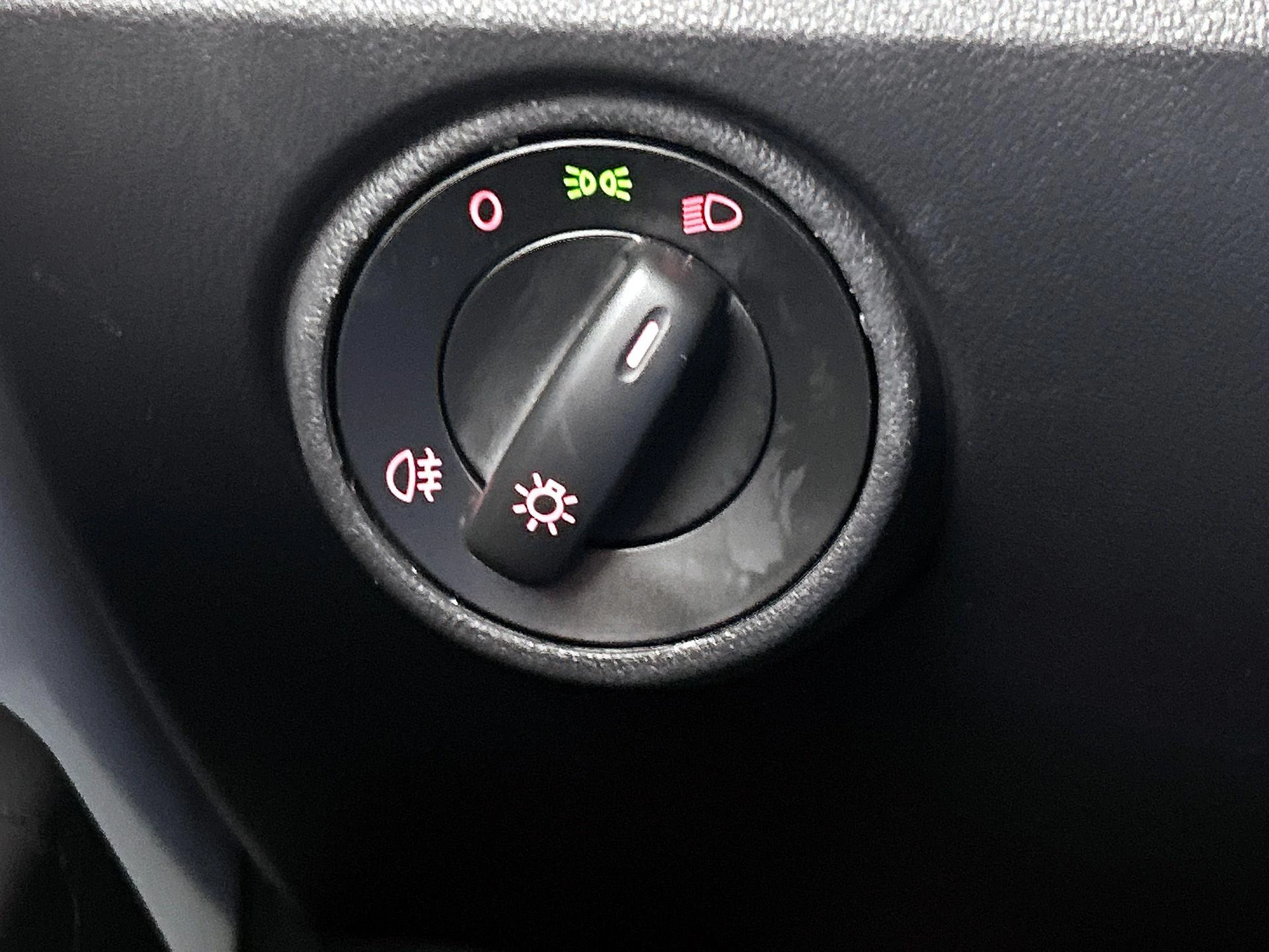 Volkswagen-up!-image-19