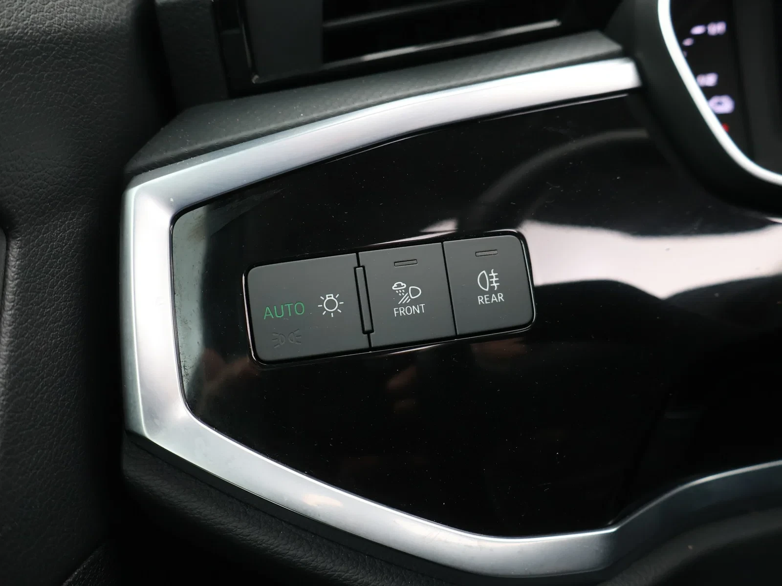 Audi Q3 PHEV Audi Q3 S line 45TFSIe PHEV 245PK *PANO DAK*NAVI*APP CONNECT*ZETELVERWARMING*CRUISE*PDC*DIGITAL DASH