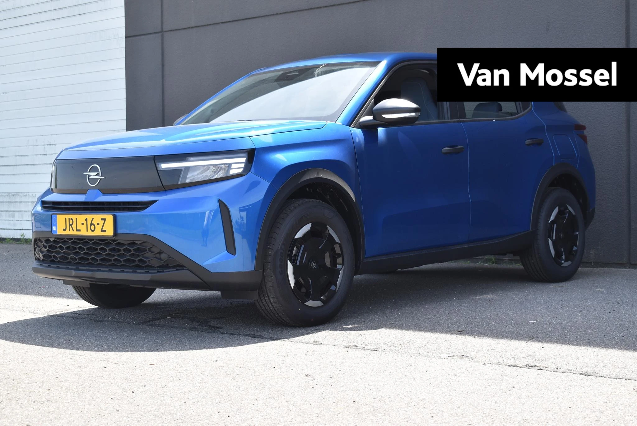Opel-Frontera-image-0