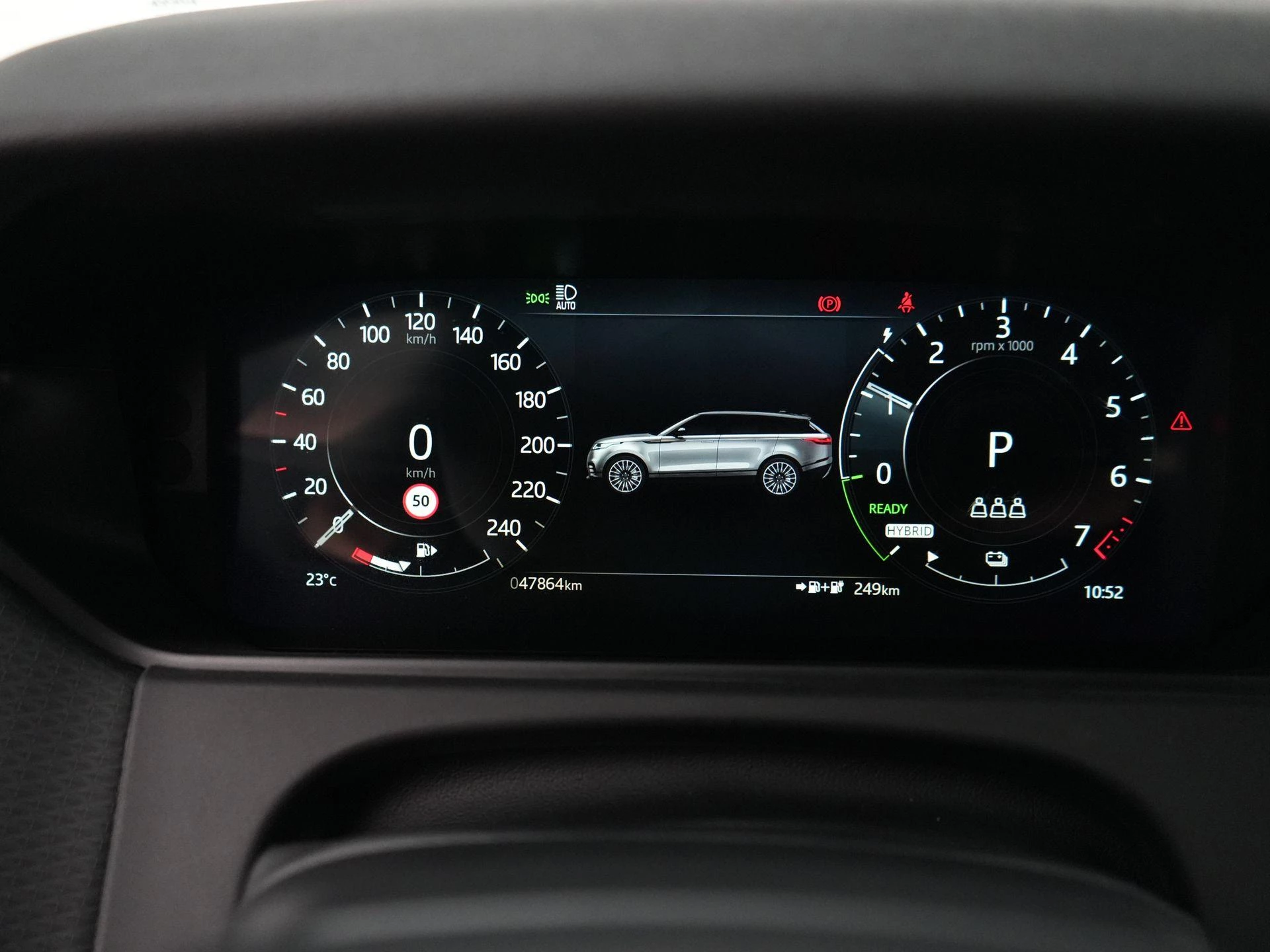 Land Rover-Range Rover Velar-image-10