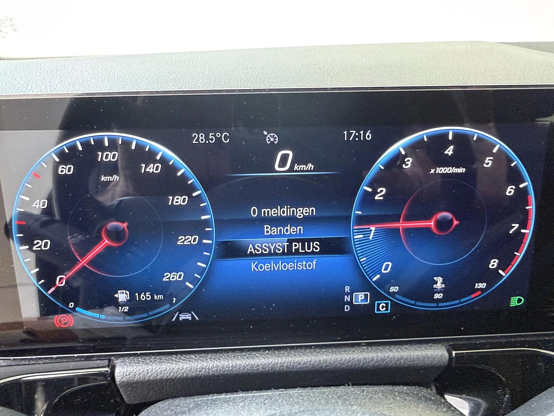 Mercedes-Benz GLA 180 Business Solution Luxury