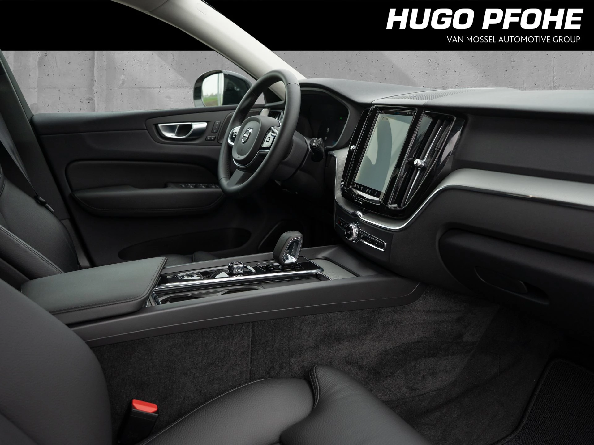 Volvo XC60 B4 2WD Plus Dark