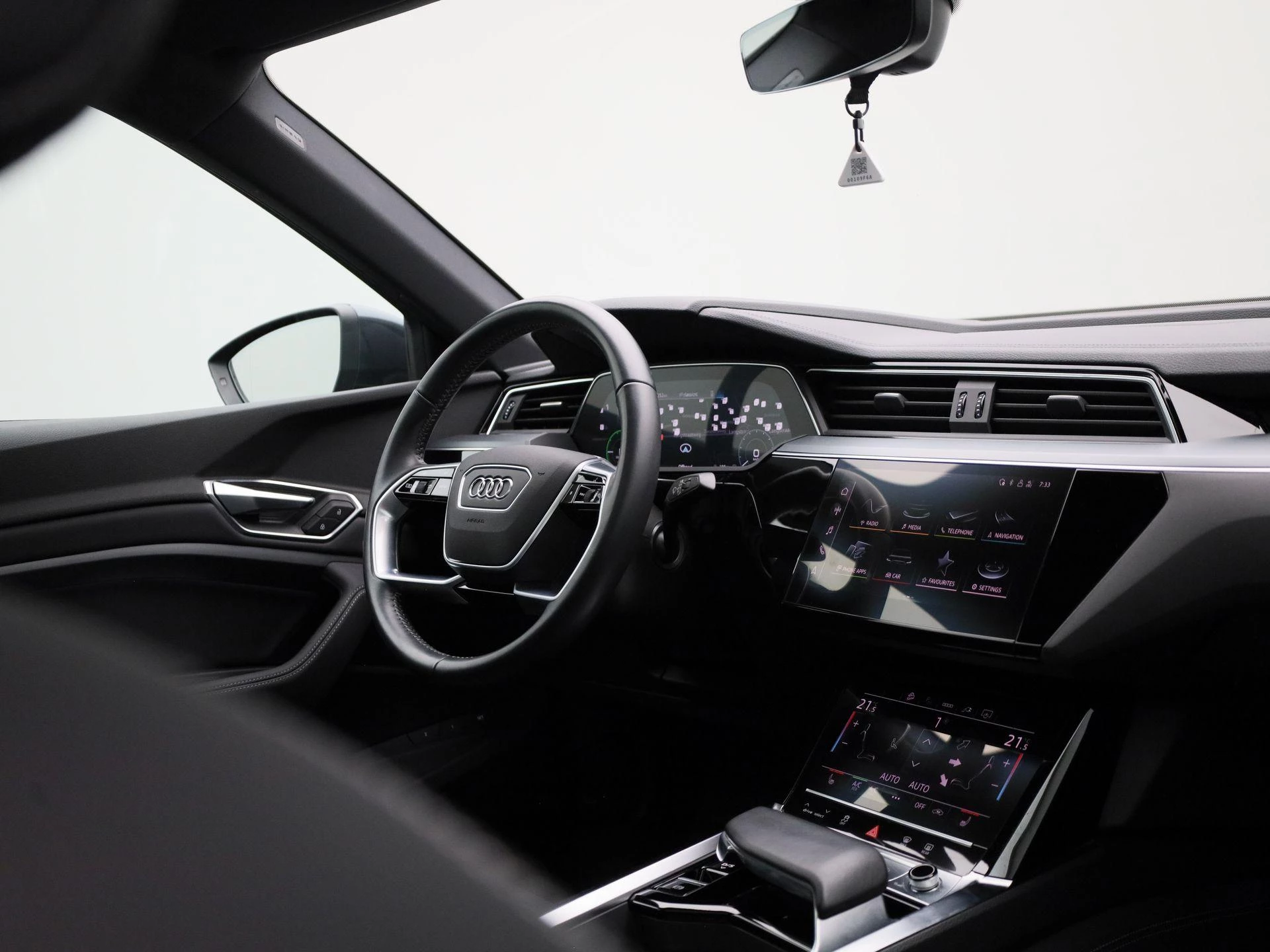 Audi-e-tron-image-39