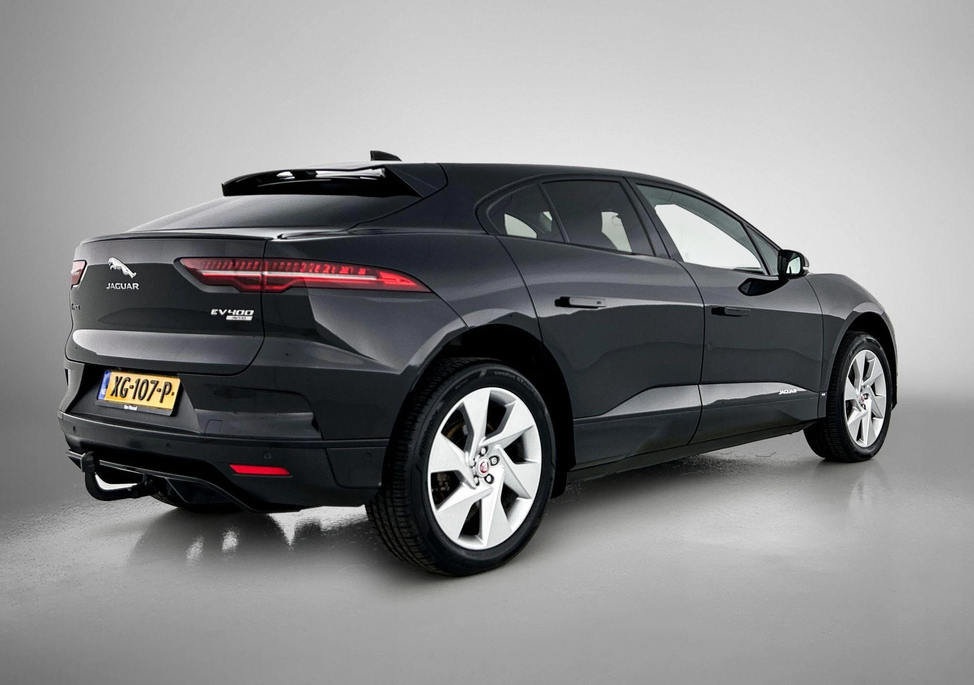 Jaguar-I-PACE-image-3
