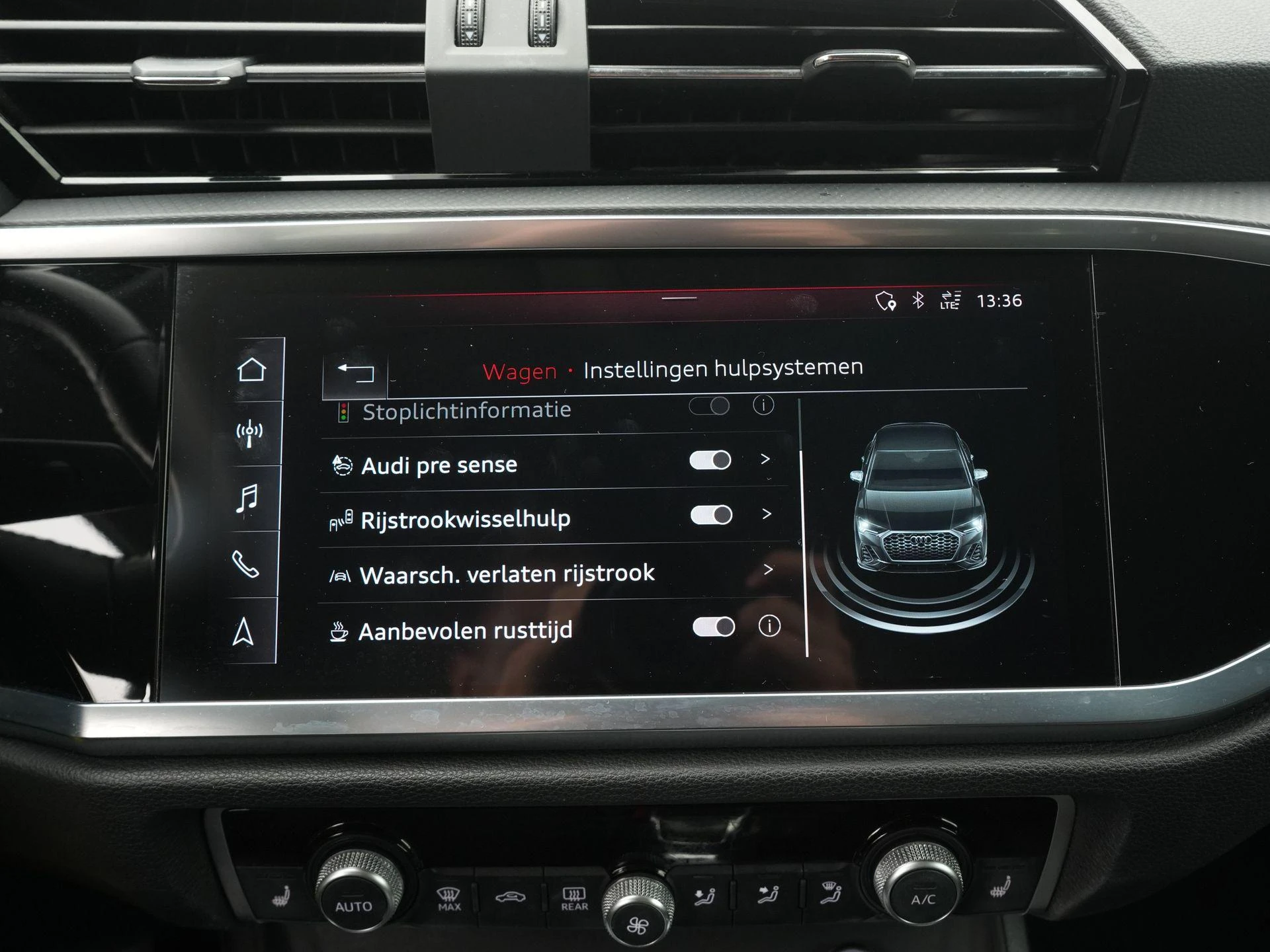 Audi-Q3-image-18