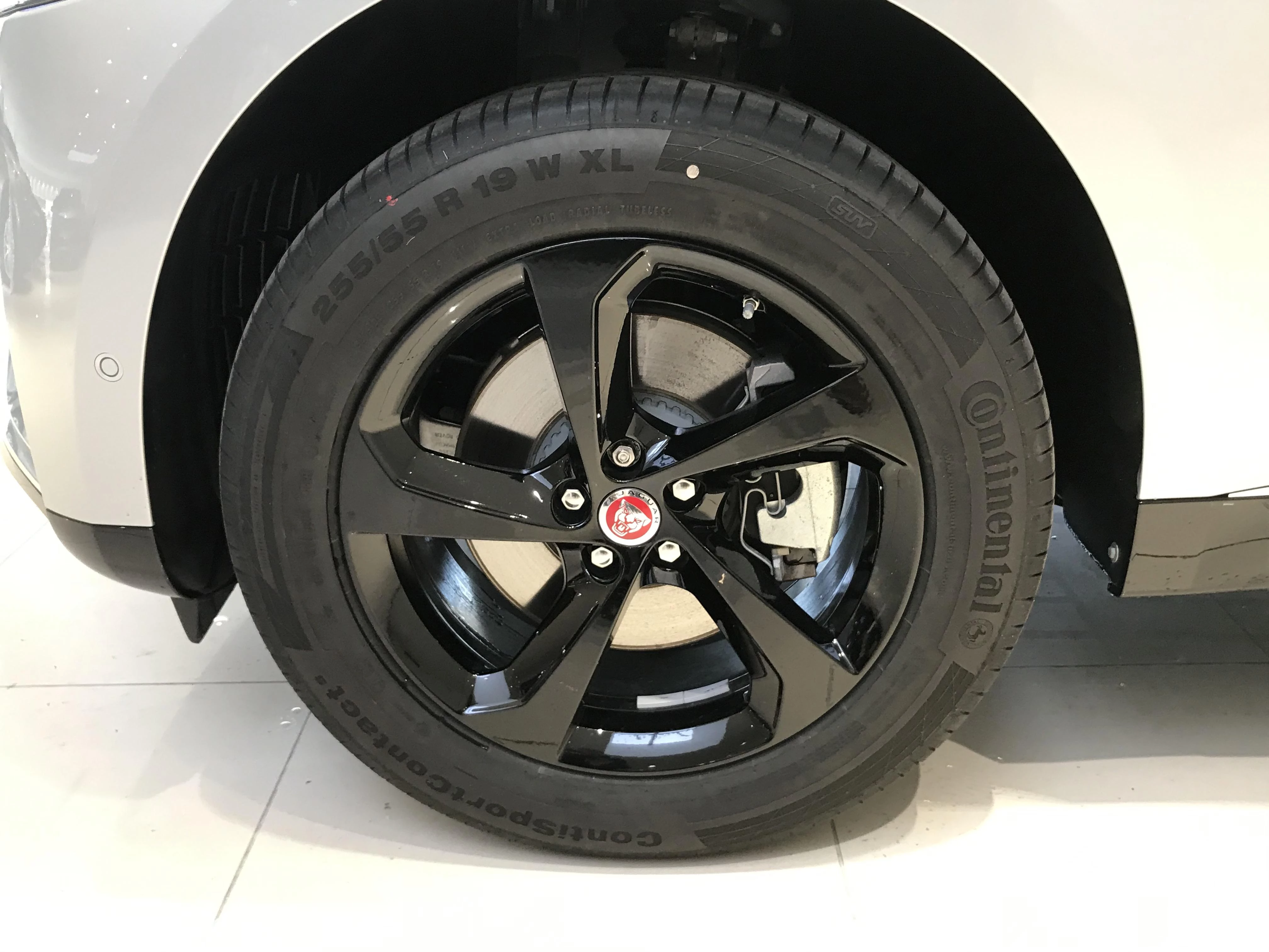 Jaguar-F-PACE-image-8