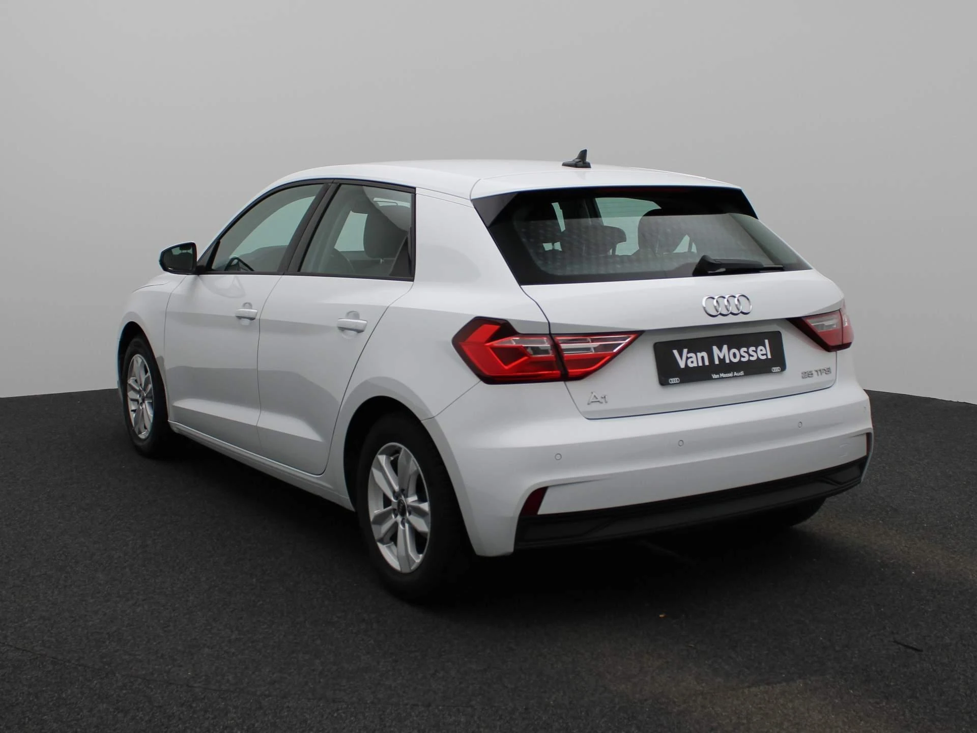 Audi-A1 Sportback-image-1