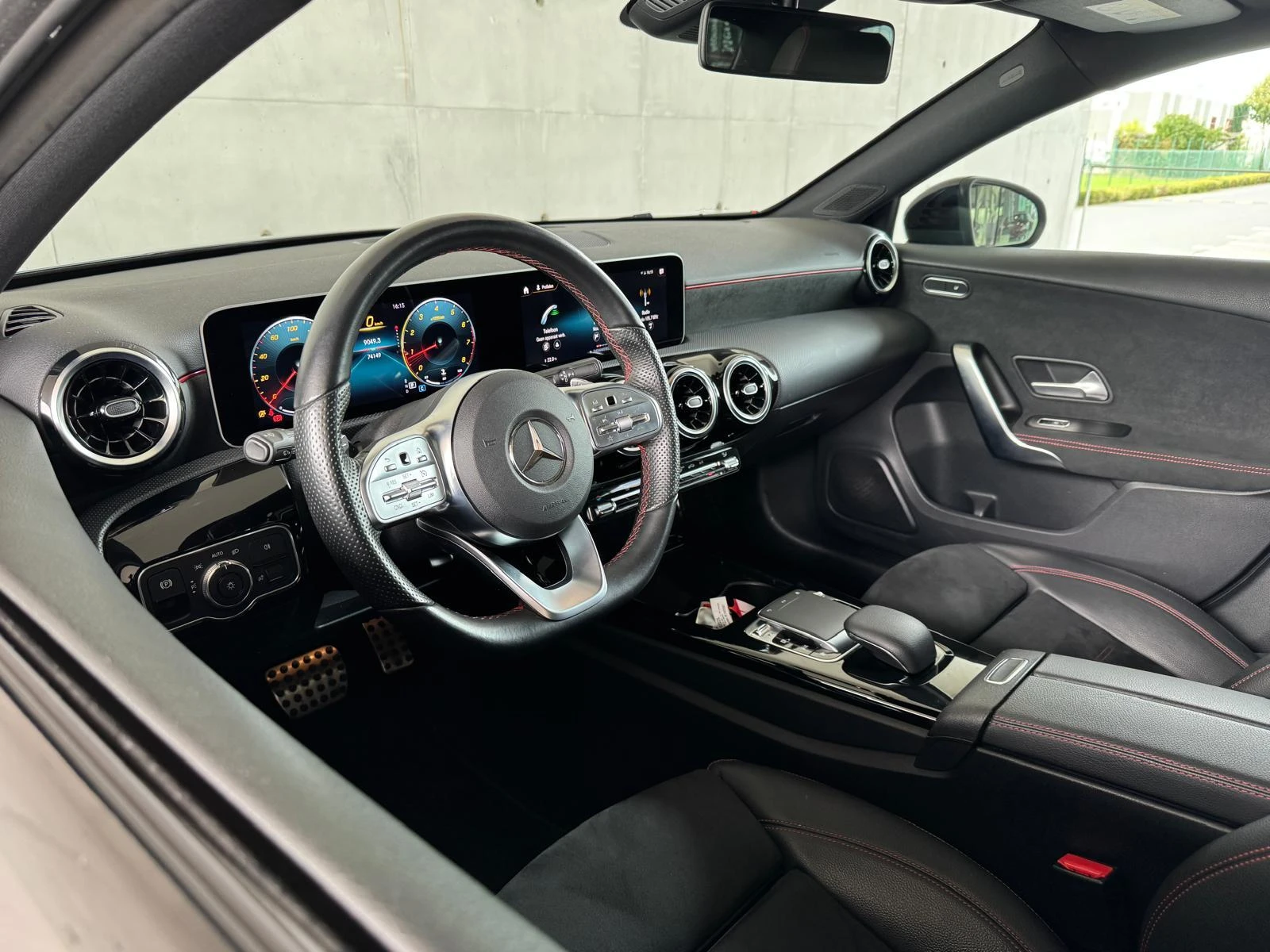 Mercedes-Benz-A-Klasse-image-6