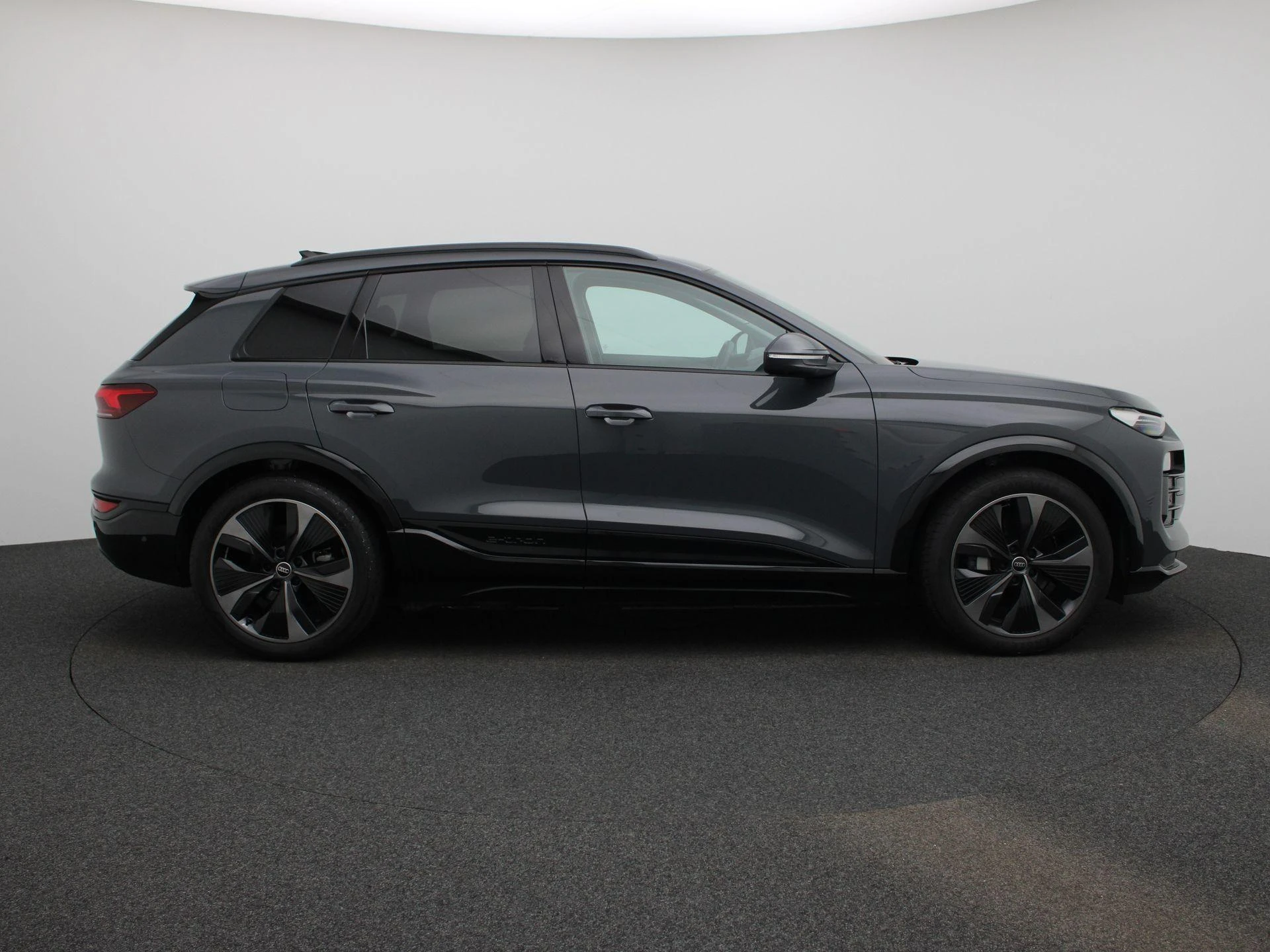 Audi-Q6 e-tron-image-5