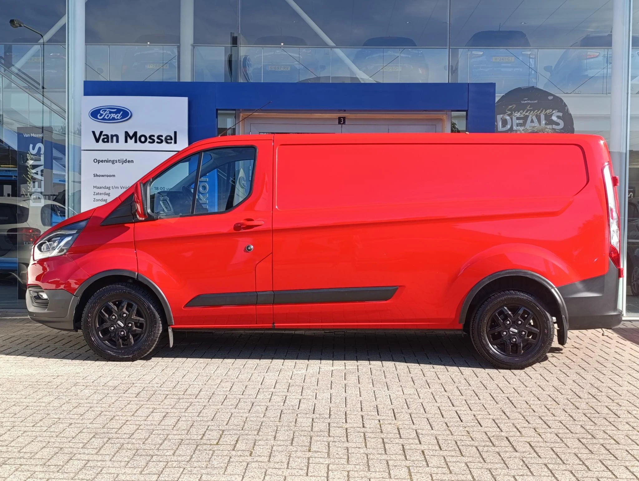 Ford-Transit Custom-image-1
