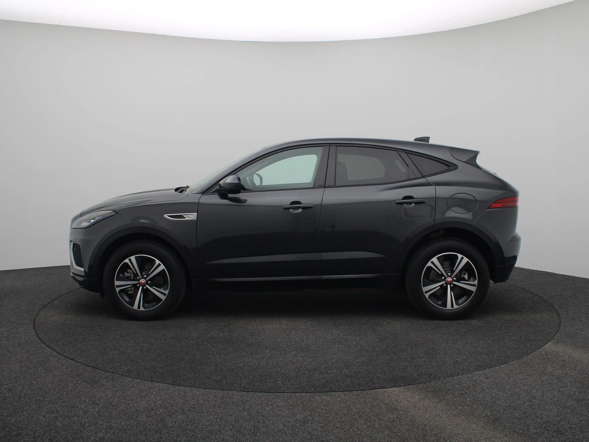 Jaguar-E-PACE-image-3