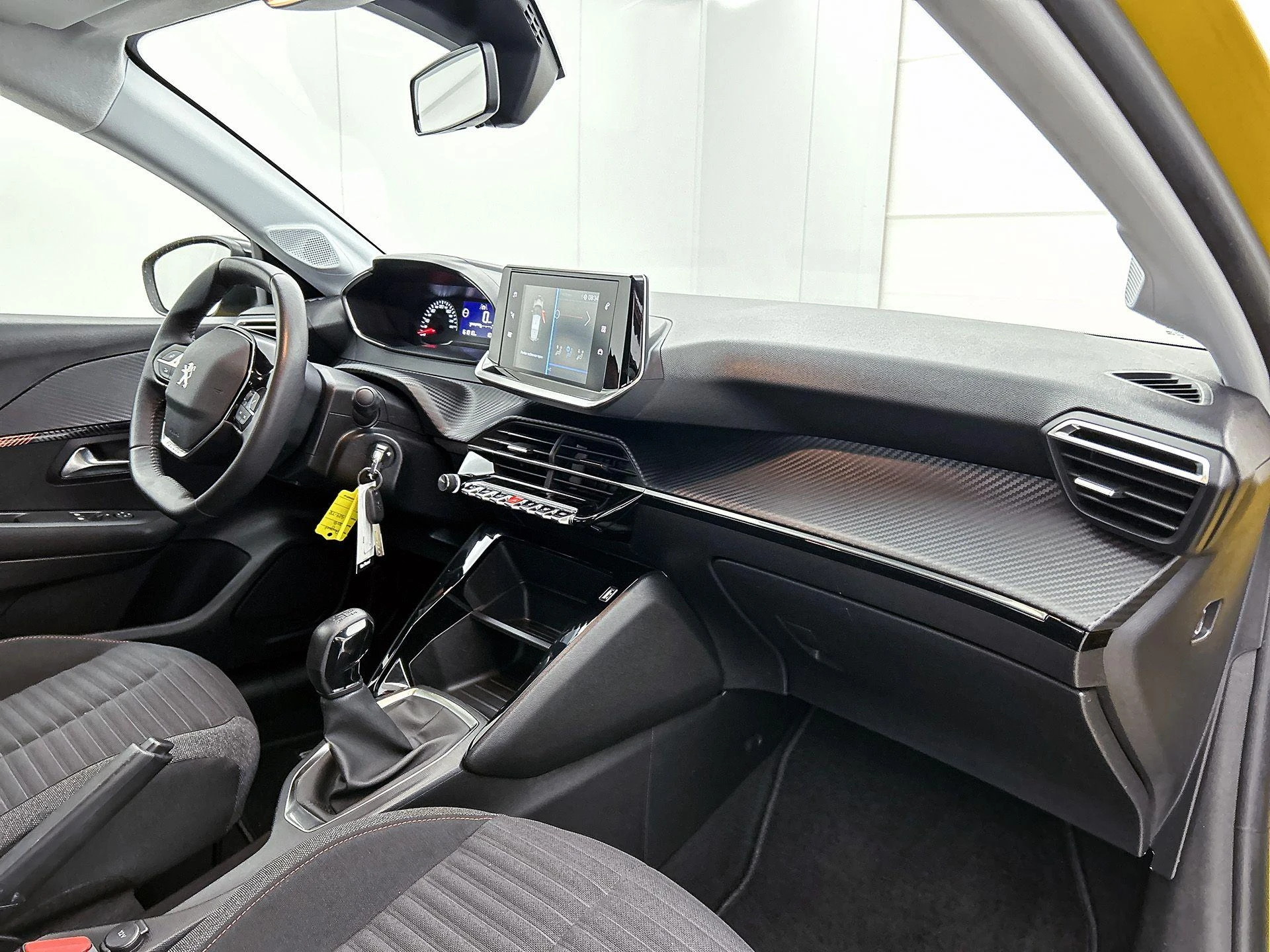 Peugeot-208-image-16