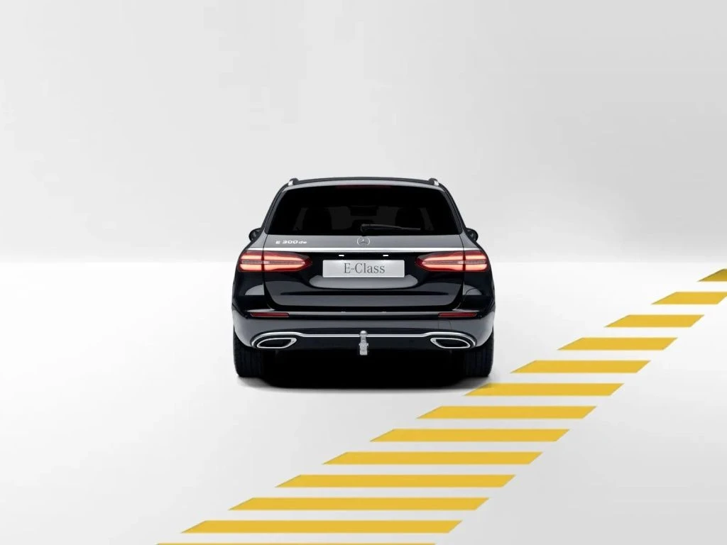 Mercedes-Benz-E-Klasse 300 de-image-5