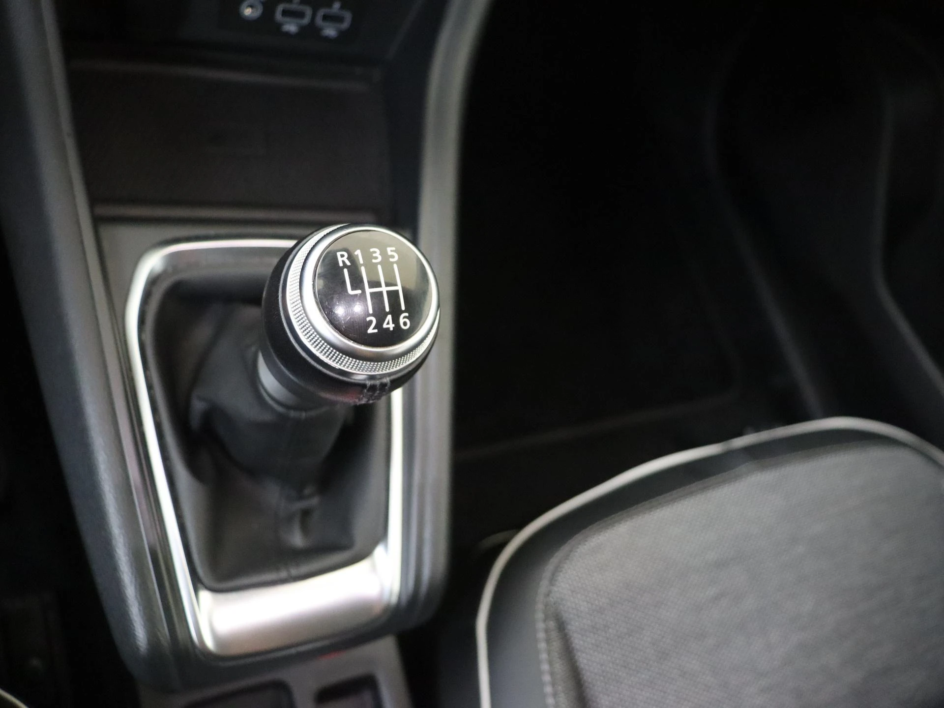 Renault-Captur-image-13
