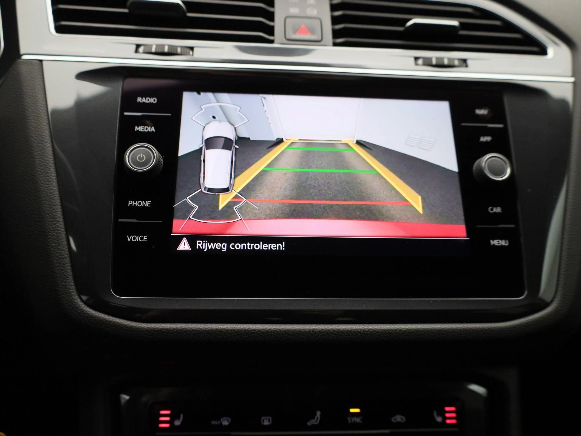 Volkswagen-Tiguan Allspace-image-24