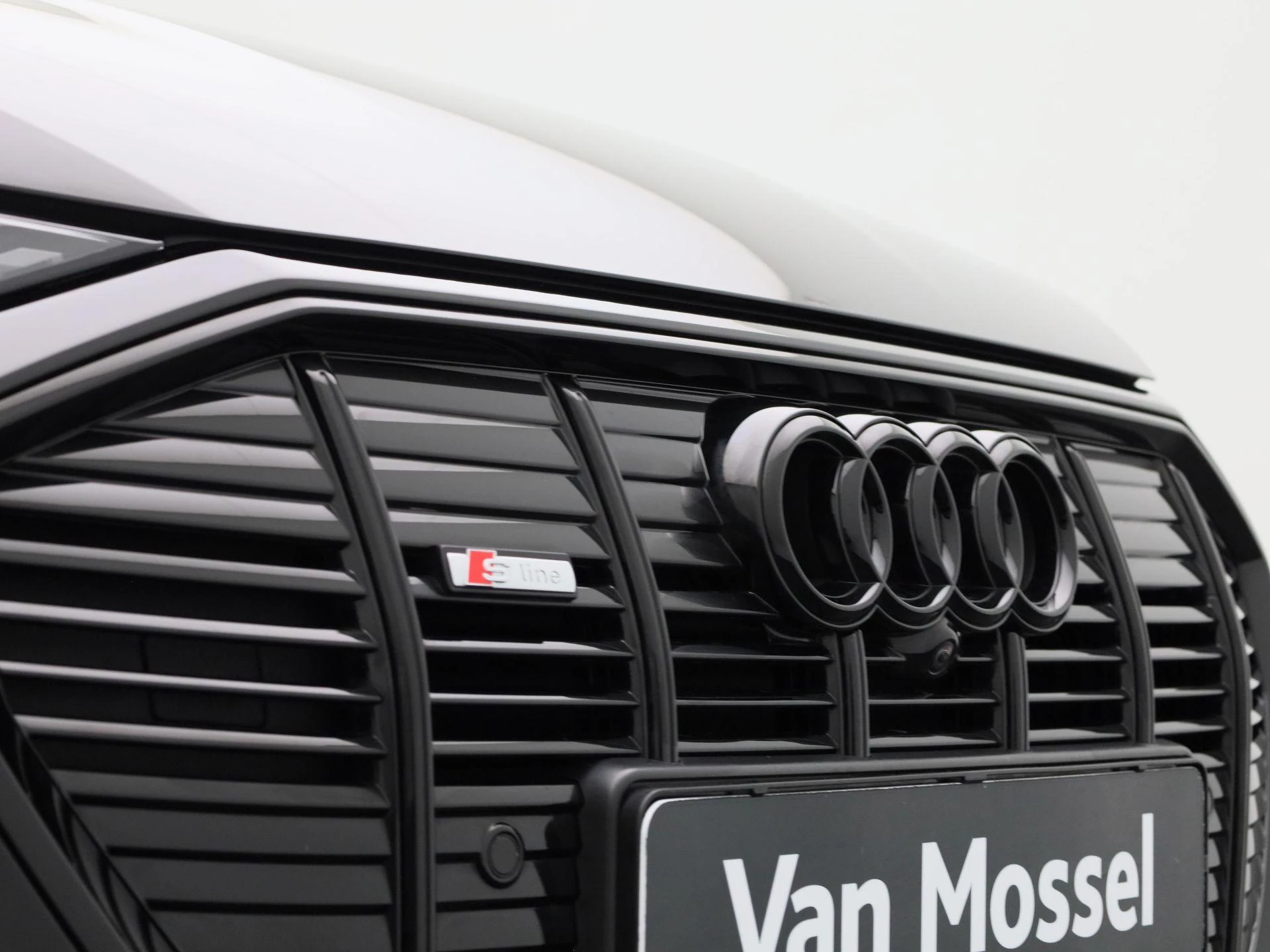 Audi-e-tron-image-9