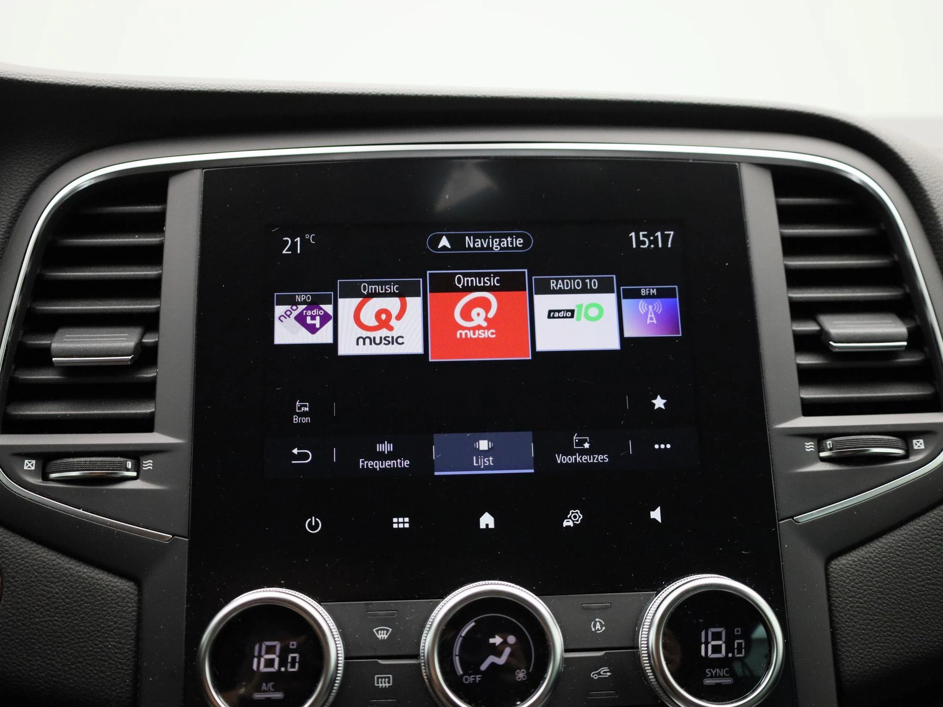 Renault-Mégane Grand Tour-image-23