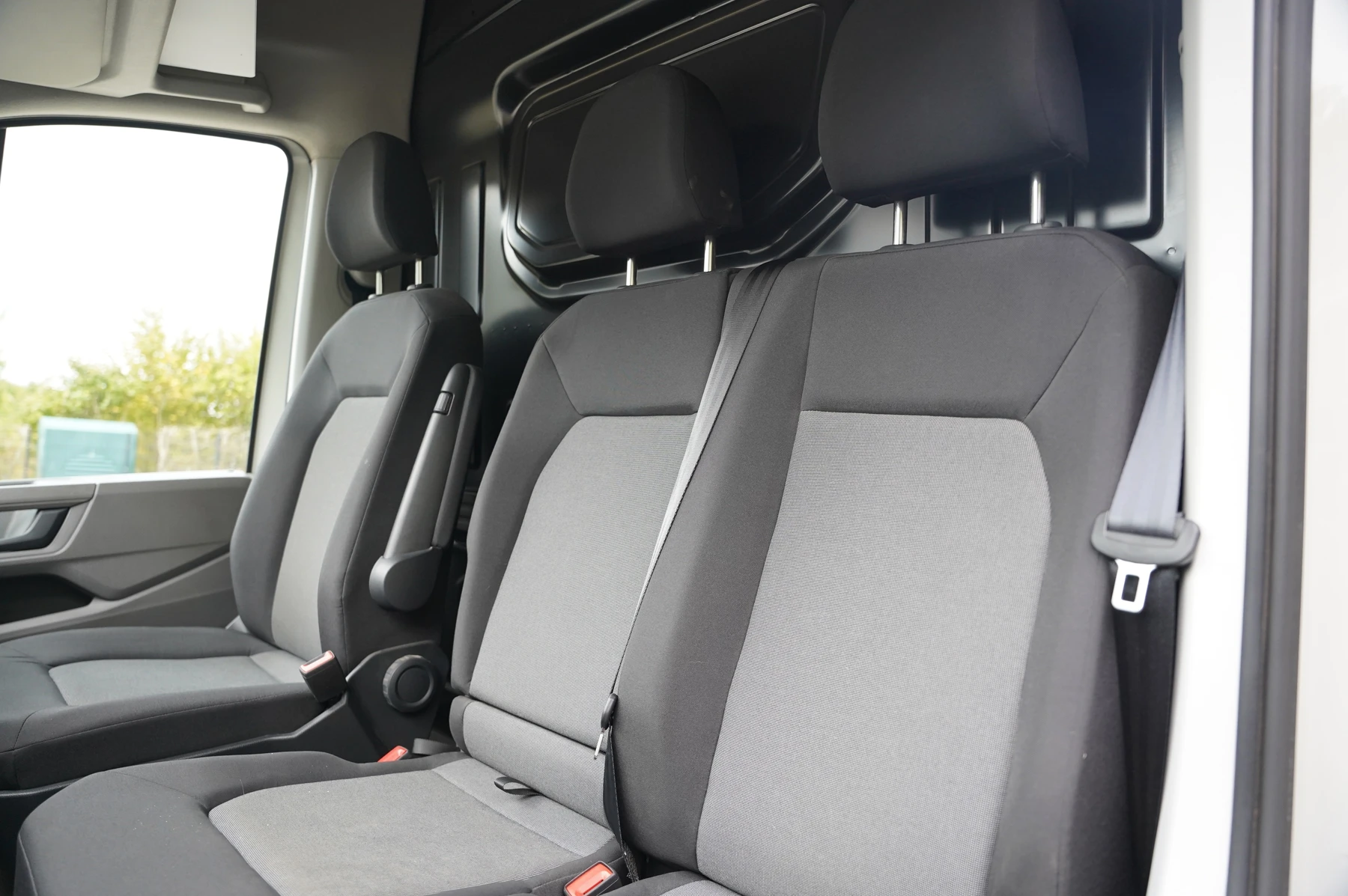Volkswagen-Crafter-image-8