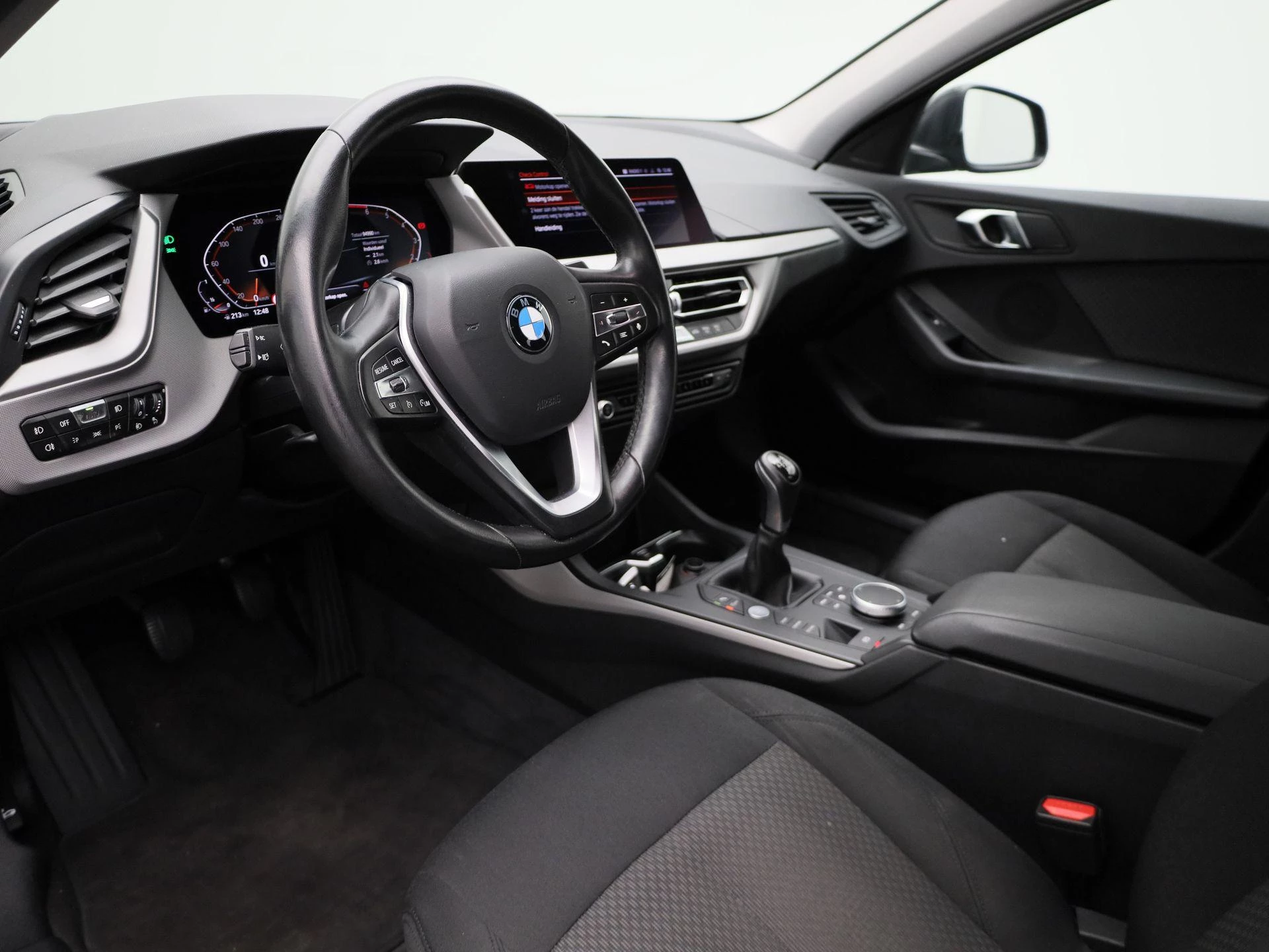BMW-1 Serie-image-24