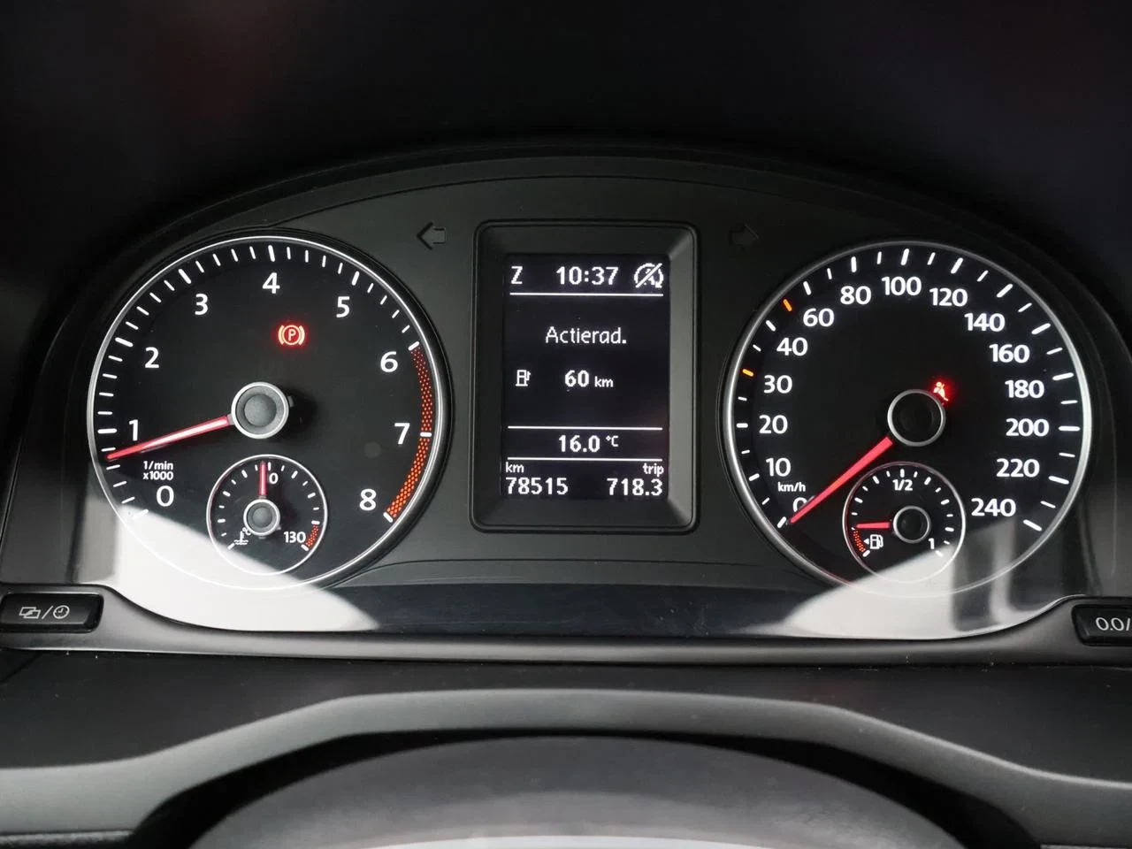 Volkswagen-Caddy-image-6