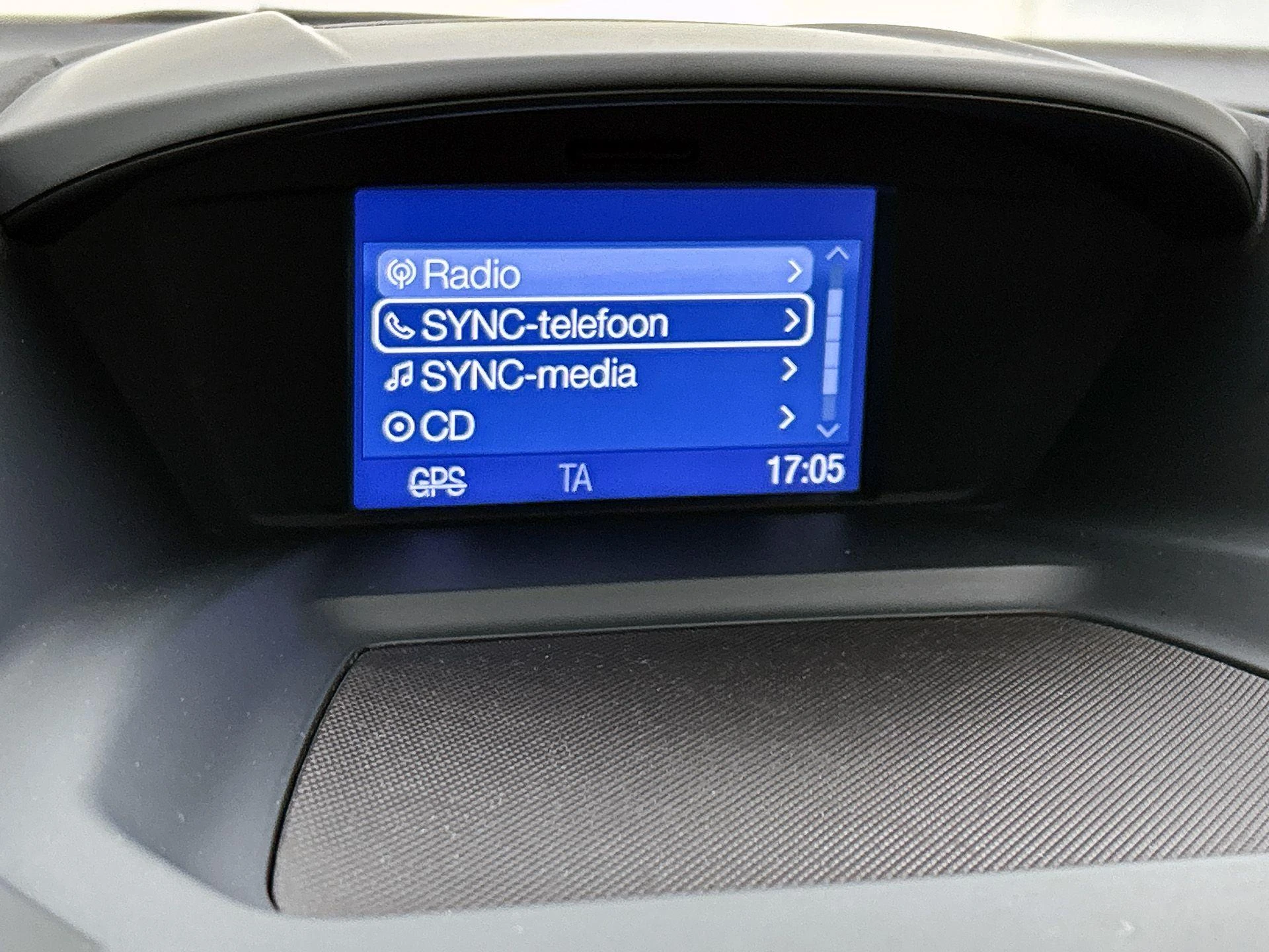 Ford-C-MAX-image-15