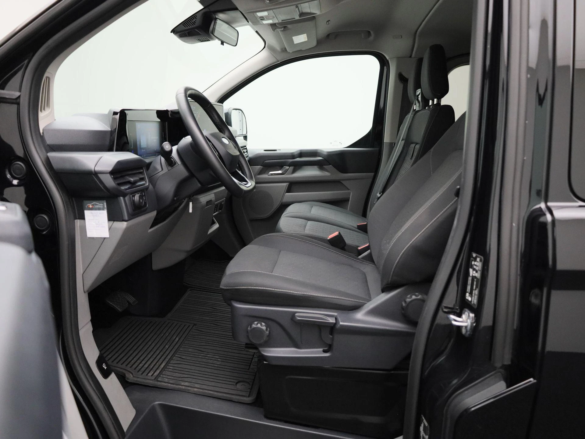 Ford-Transit Custom-image-12