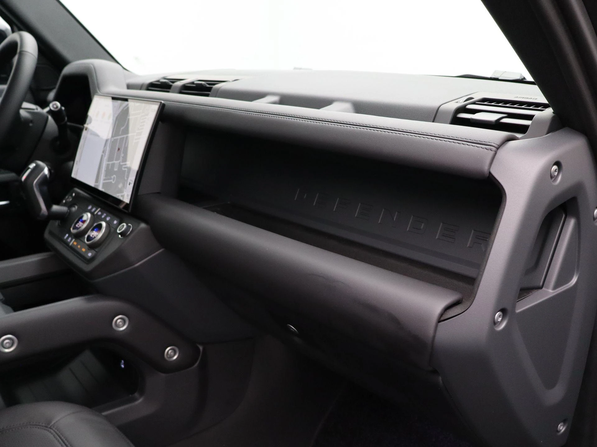 Land Rover-Defender-image-37