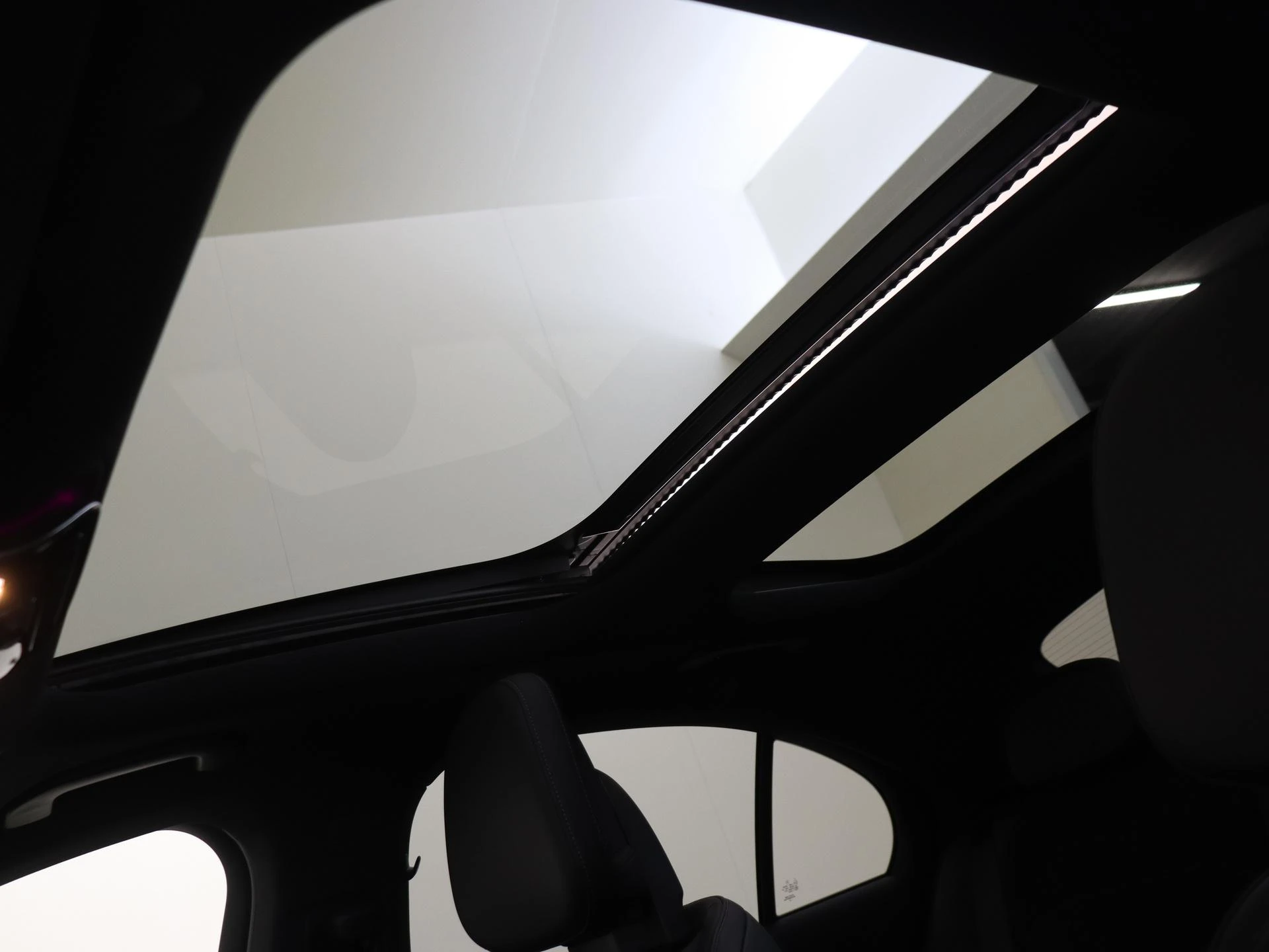 Mercedes-Benz-E-Klasse-image-27