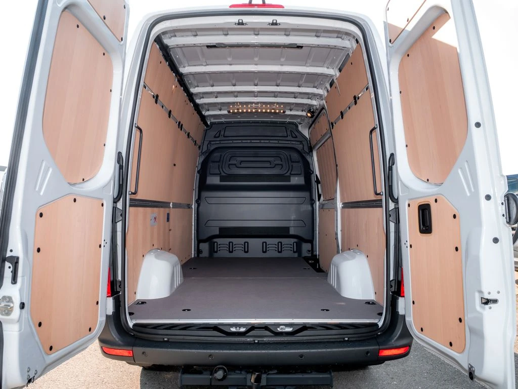 Mercedes-Benz-Sprinter 319-image-15