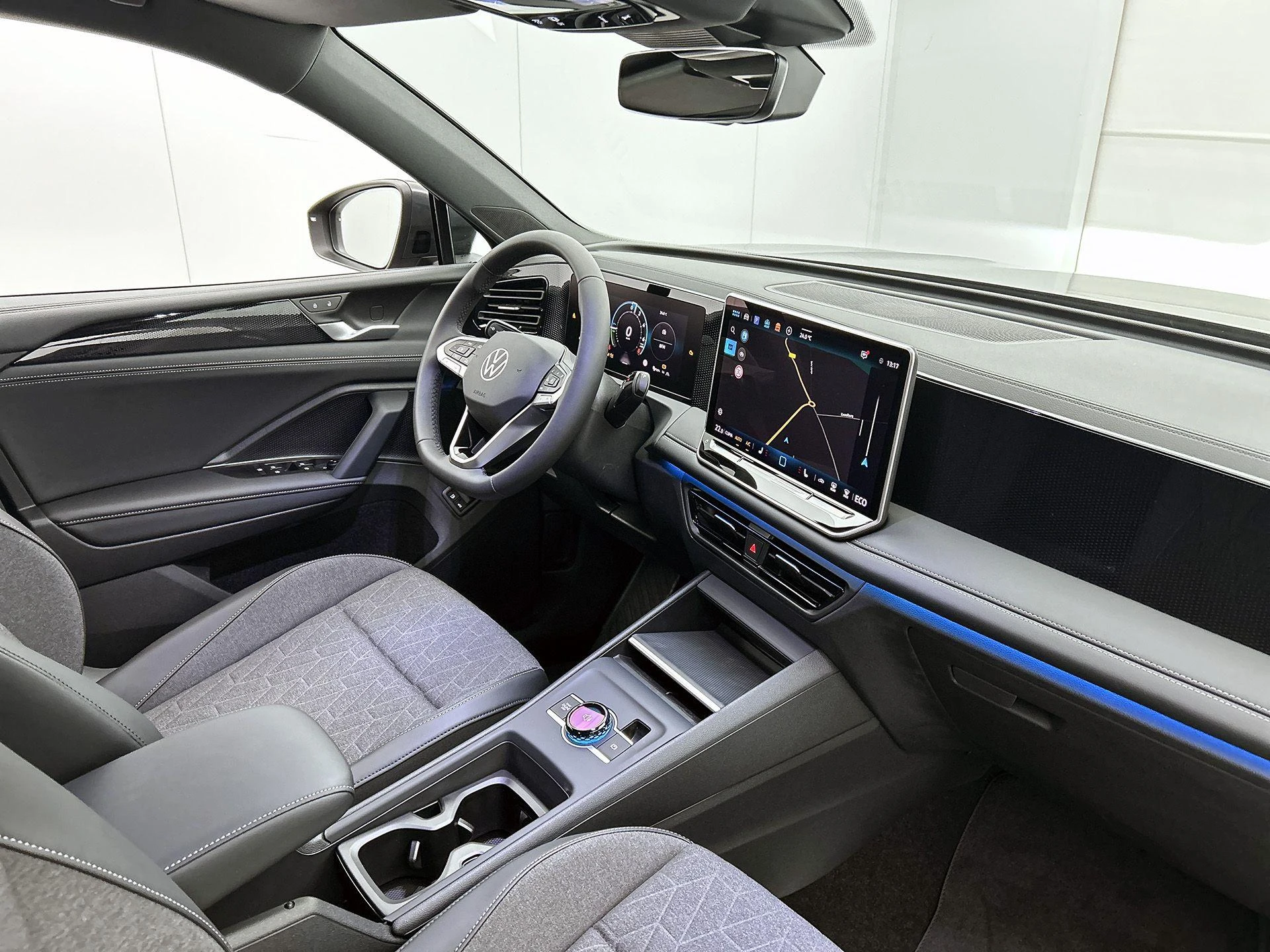 Volkswagen-Tiguan-image-19