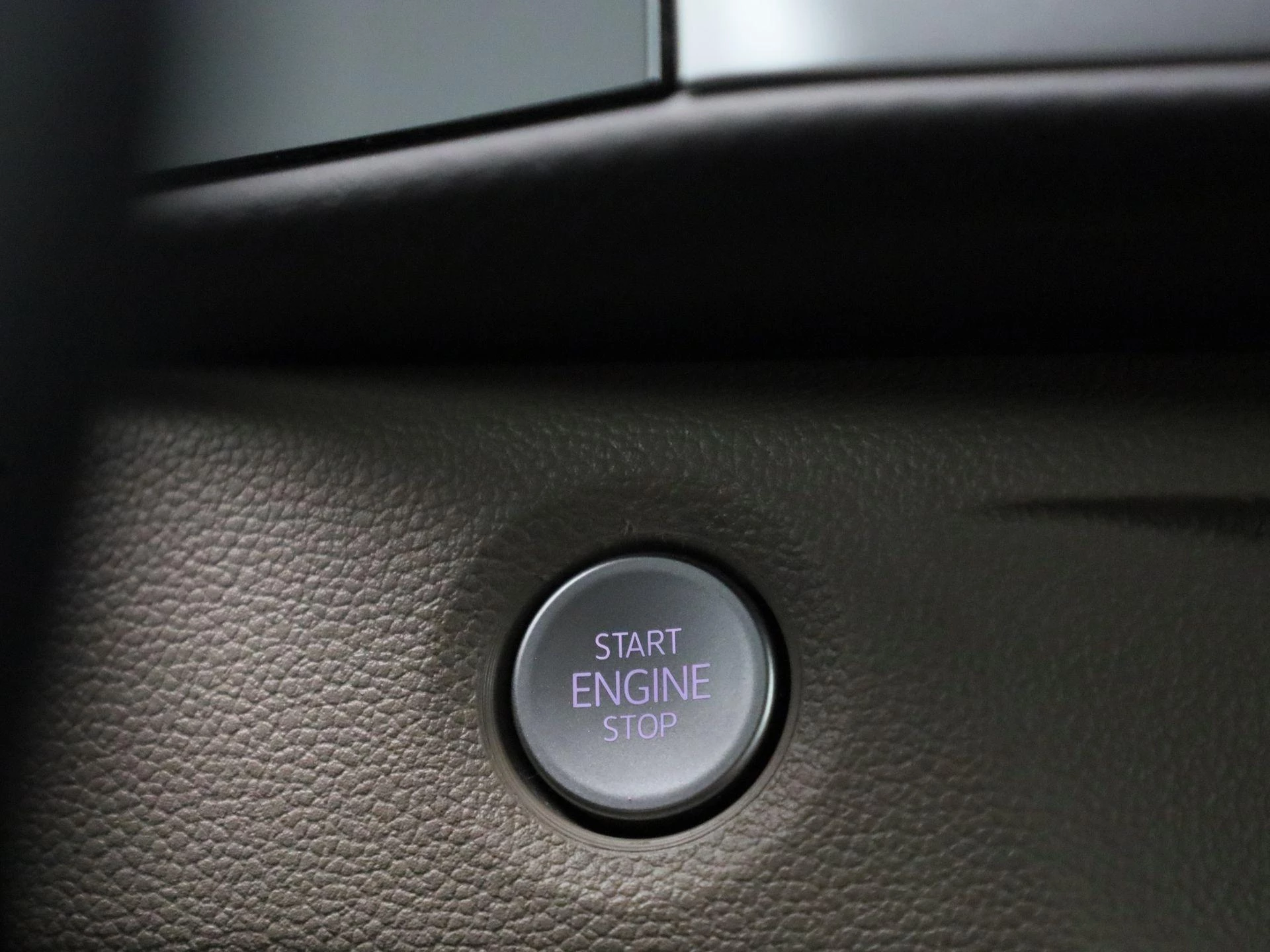 Volkswagen-Multivan-image-30