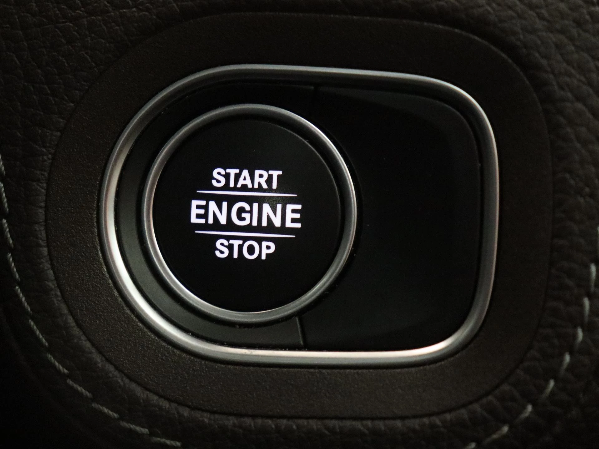Mercedes-Benz-GLE-image-23