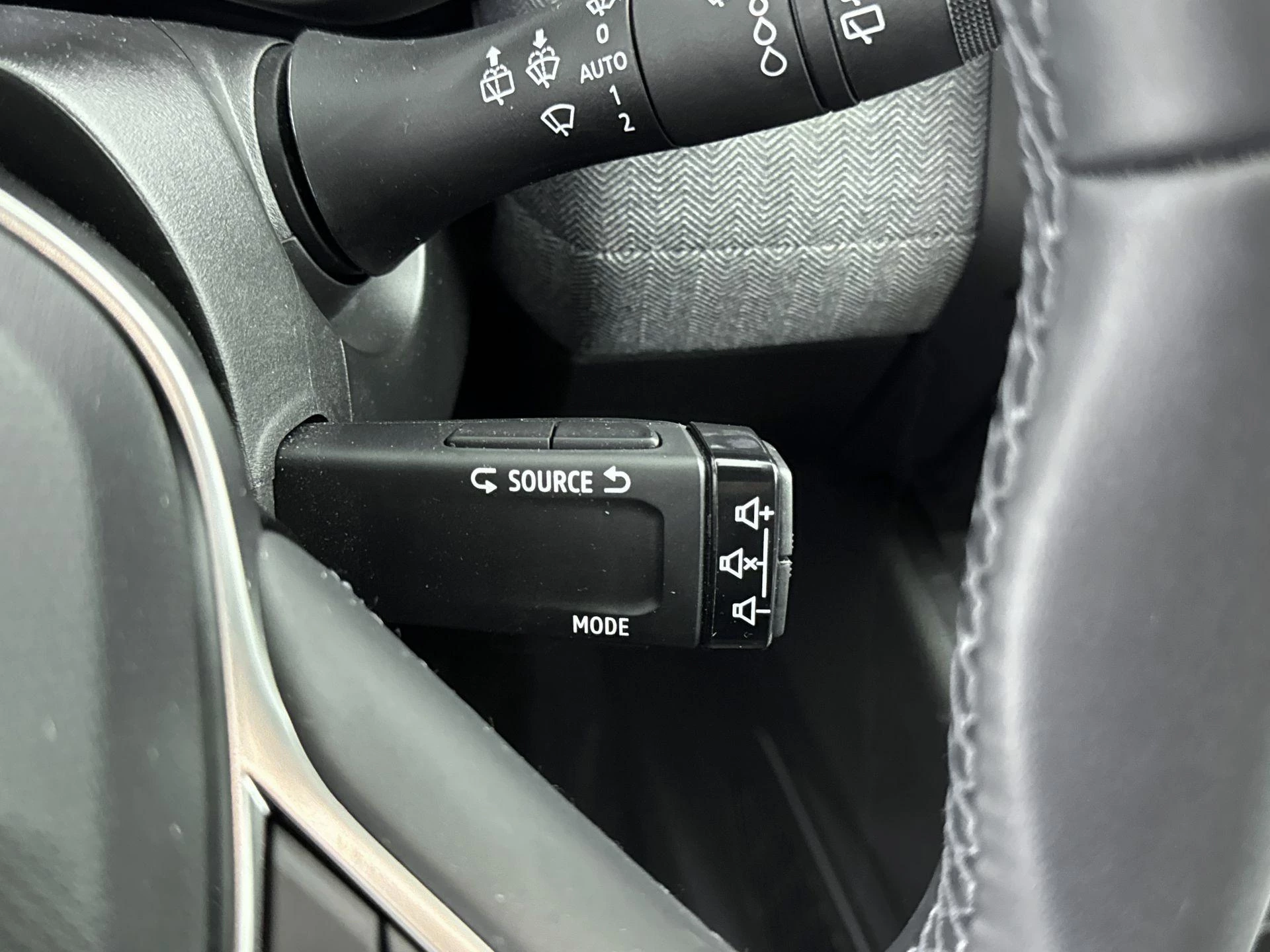 Renault-Clio-image-13