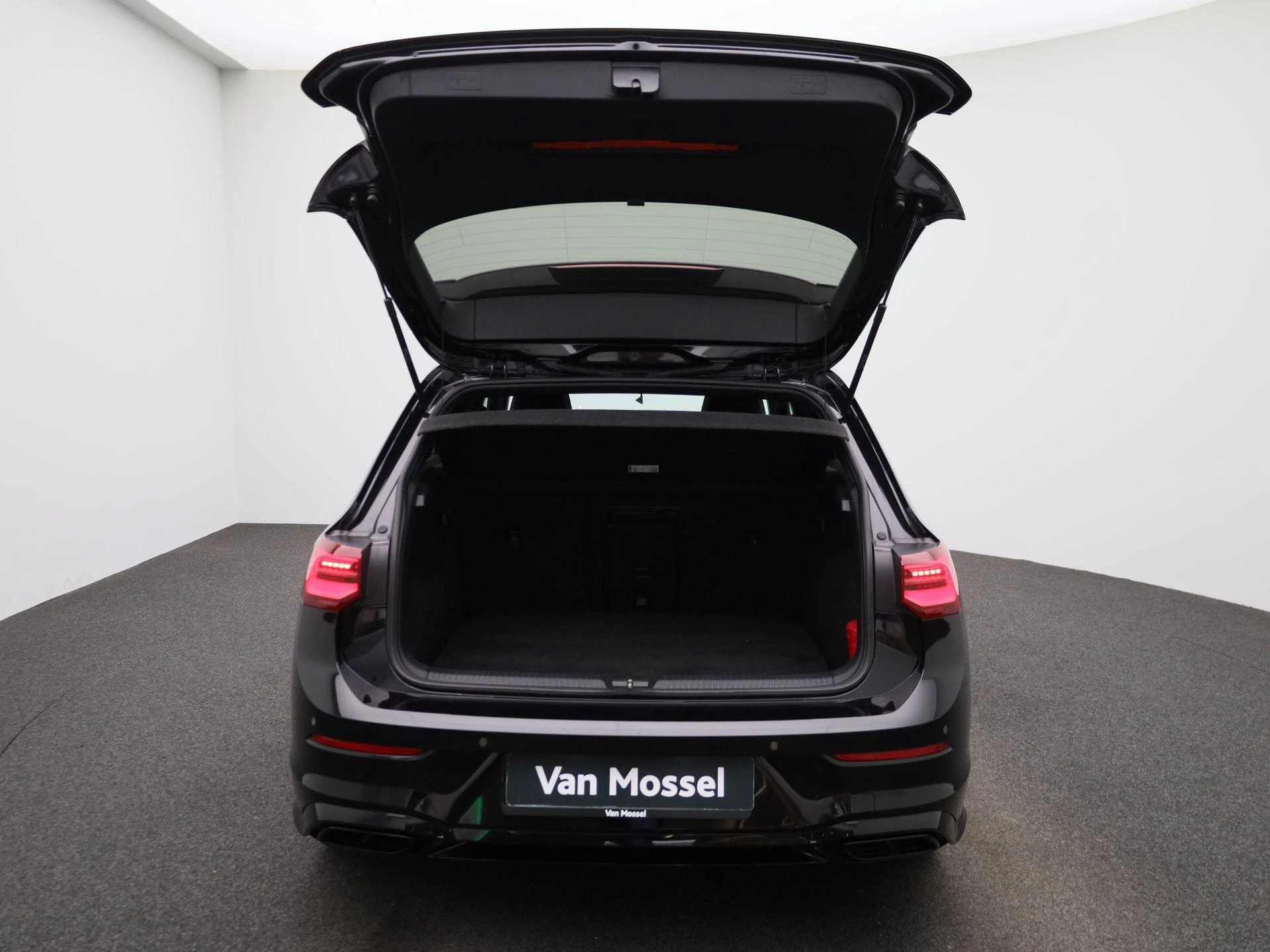 Volkswagen-Golf-image-10