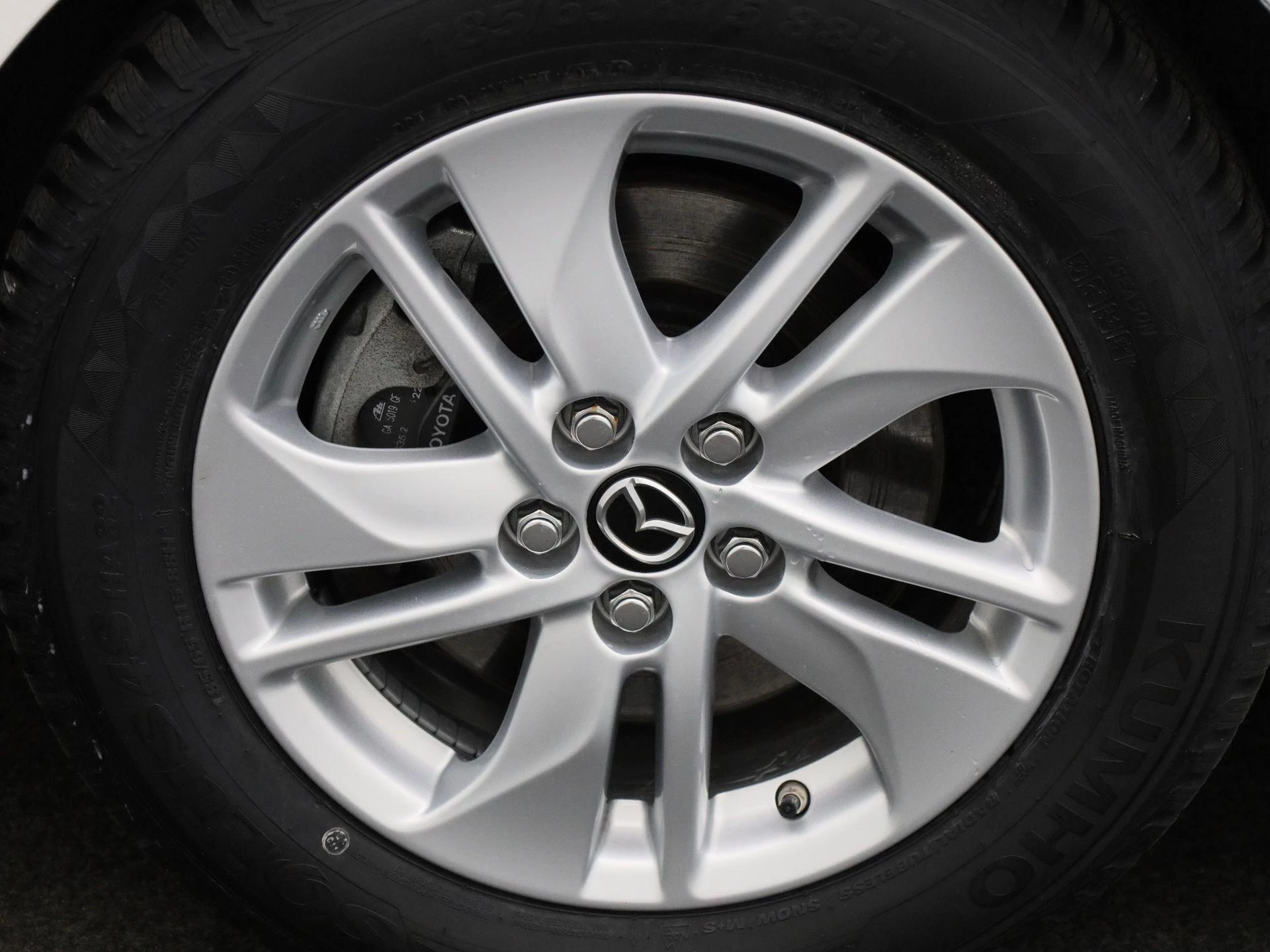 Mazda-2 Hybrid-image-12