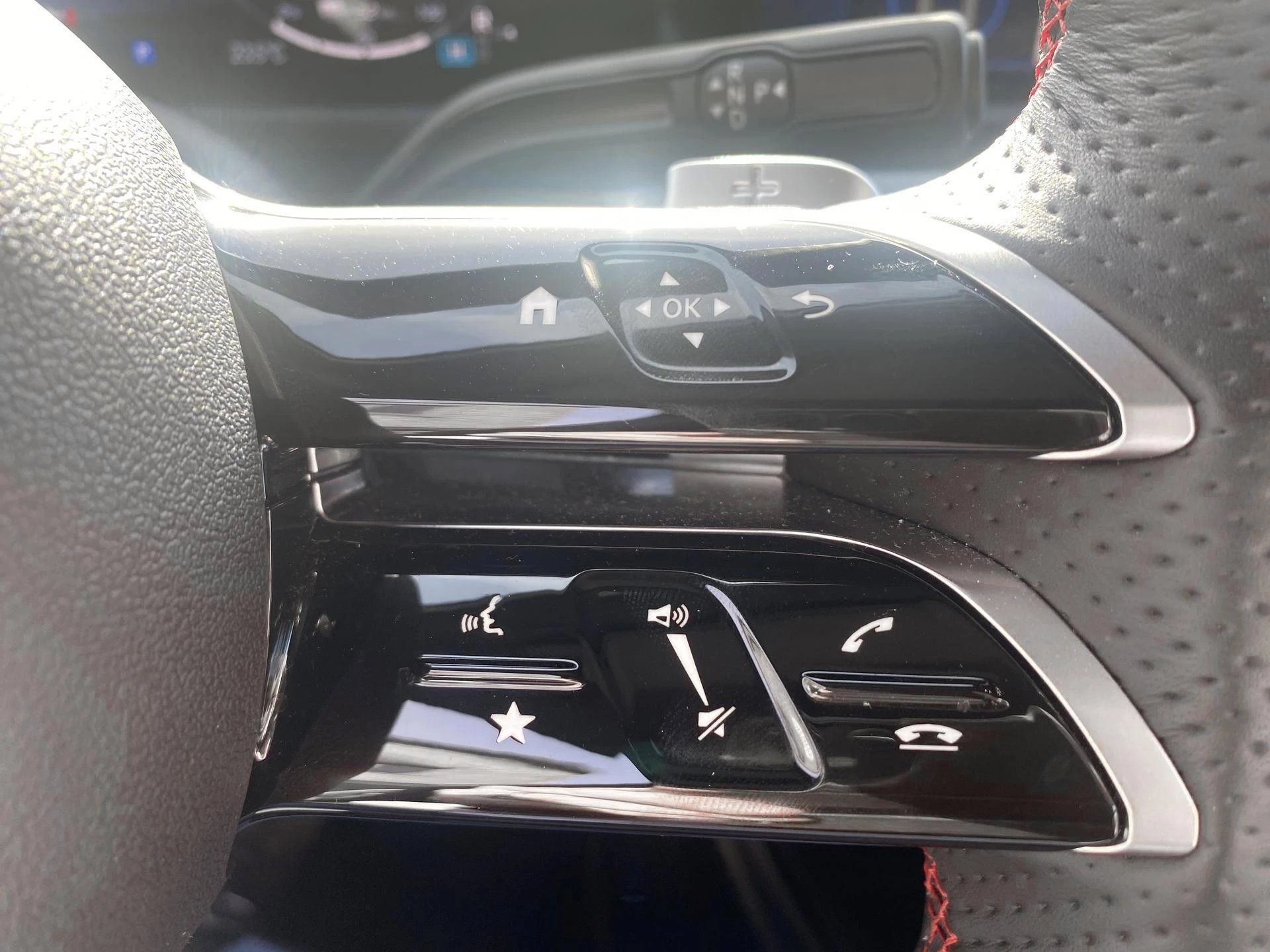 Mercedes-Benz-CLA-image-17