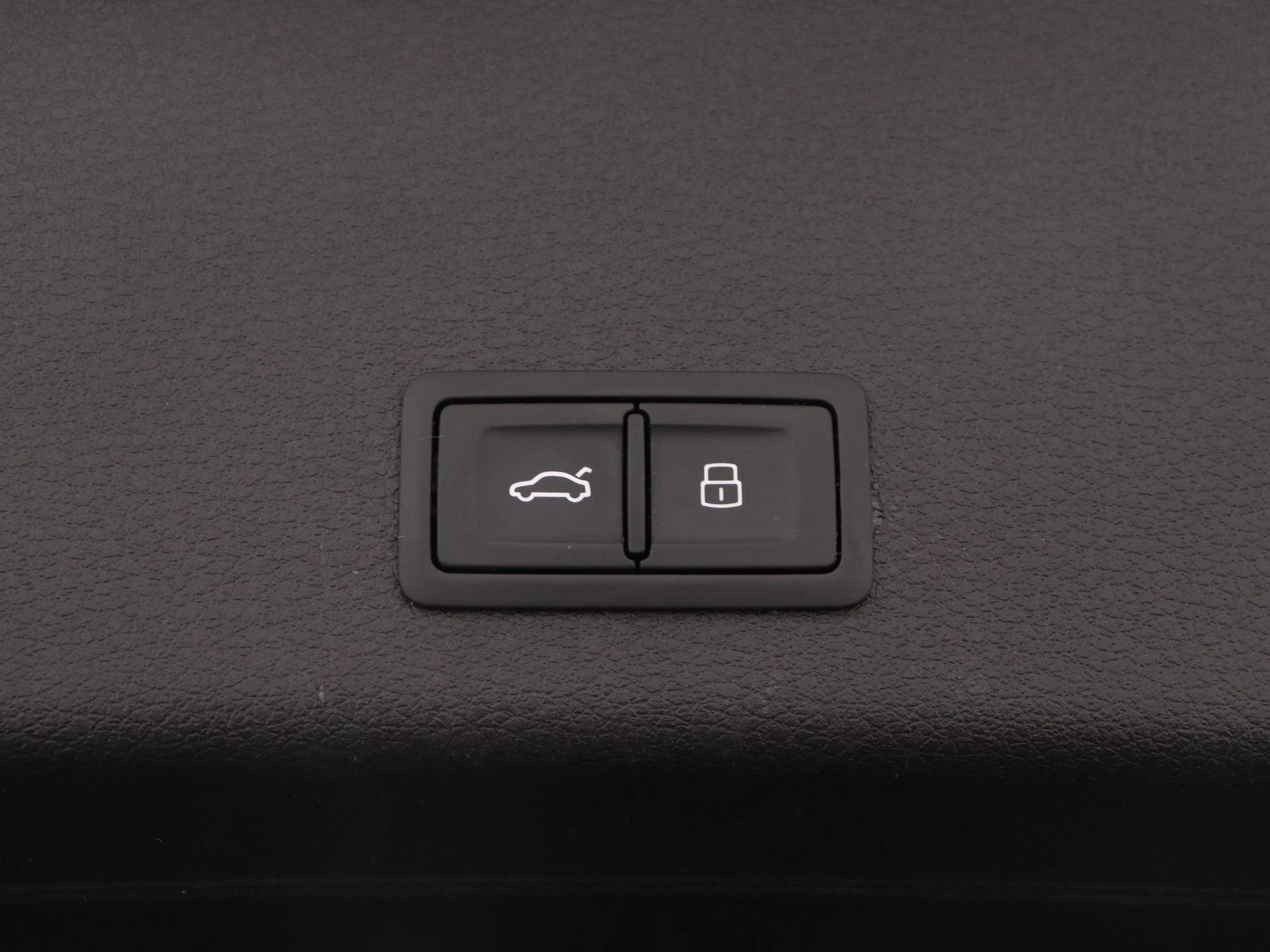 Audi-e-tron-image-30