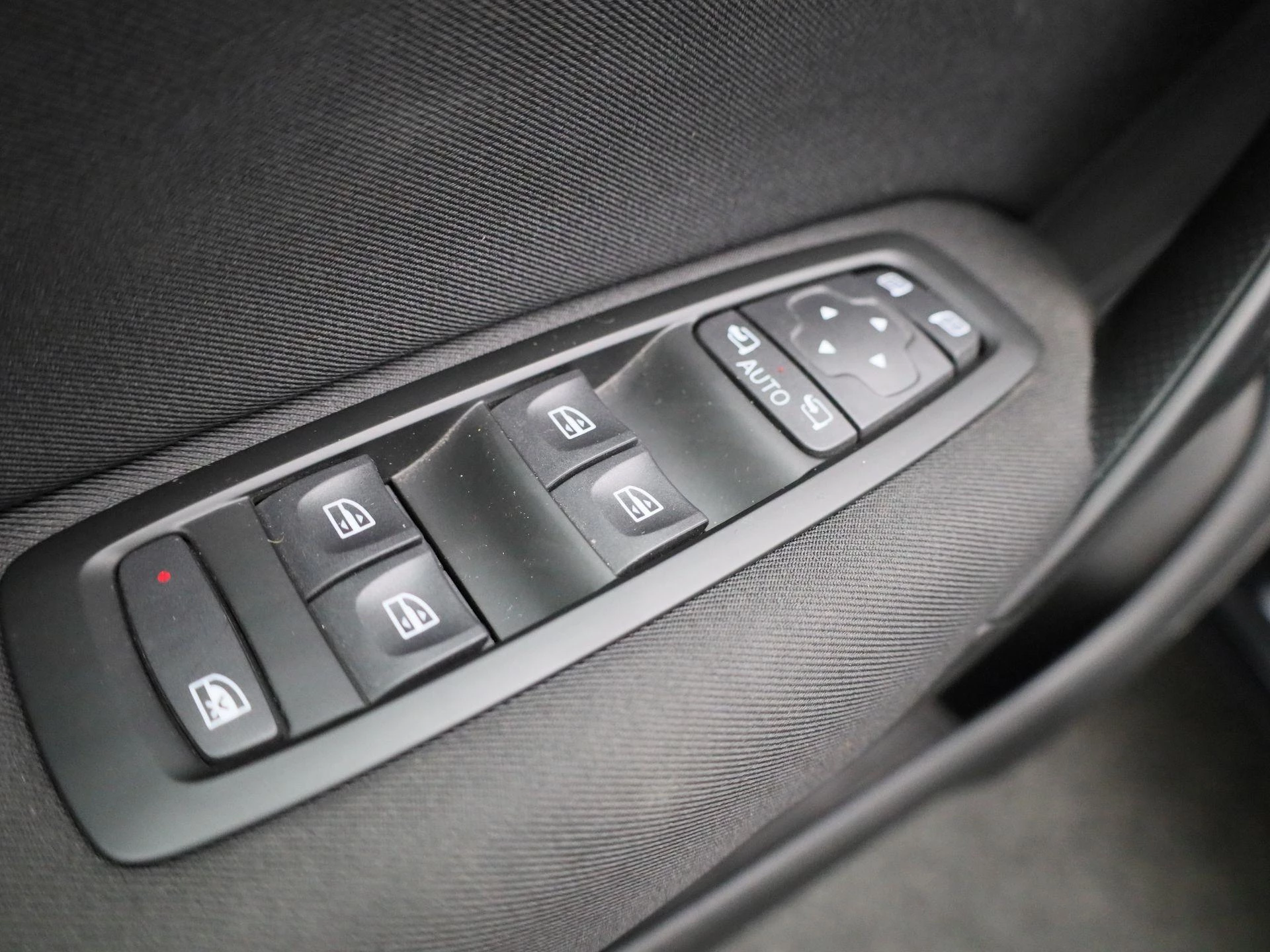 Renault-Mégane Grand Tour-image-32