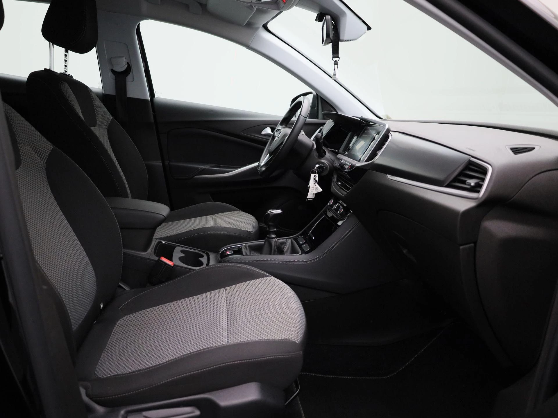 Opel-Grandland-image-28