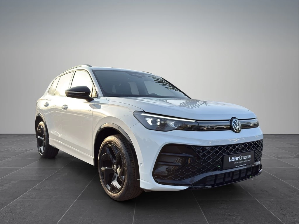 Volkswagen Tiguan 1.5 eTSI R-Line *PANO*360°*AHK*MATRIX*