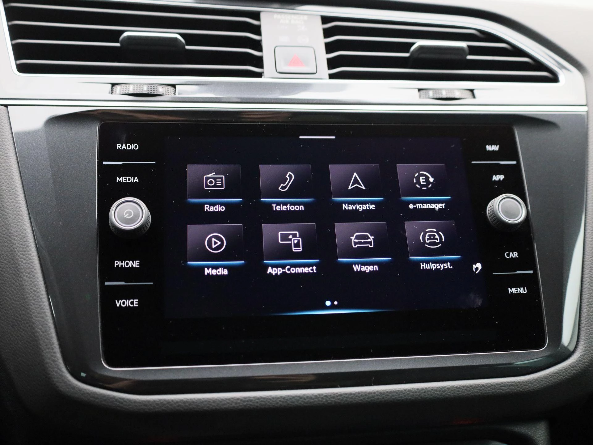 Volkswagen-Tiguan-image-26