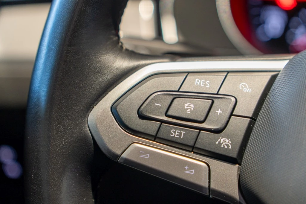 Volkswagen Passat Variant 2.0 TDI DSG Business *AHK*LED*Navi*App-Connect*ACC*PDC*Kamera*Sitzhzg.*Climatronic