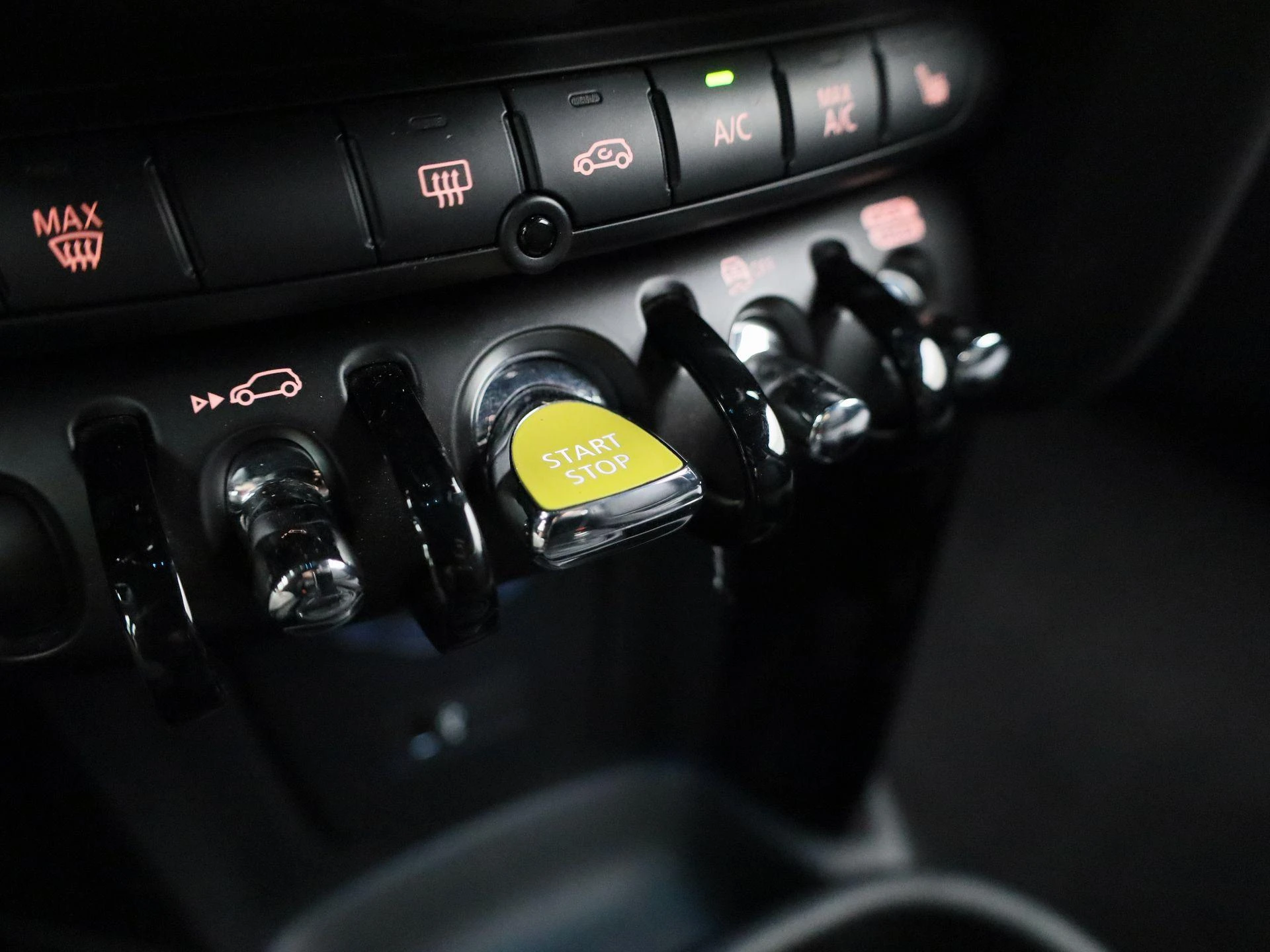 MINI-Cooper-image-27