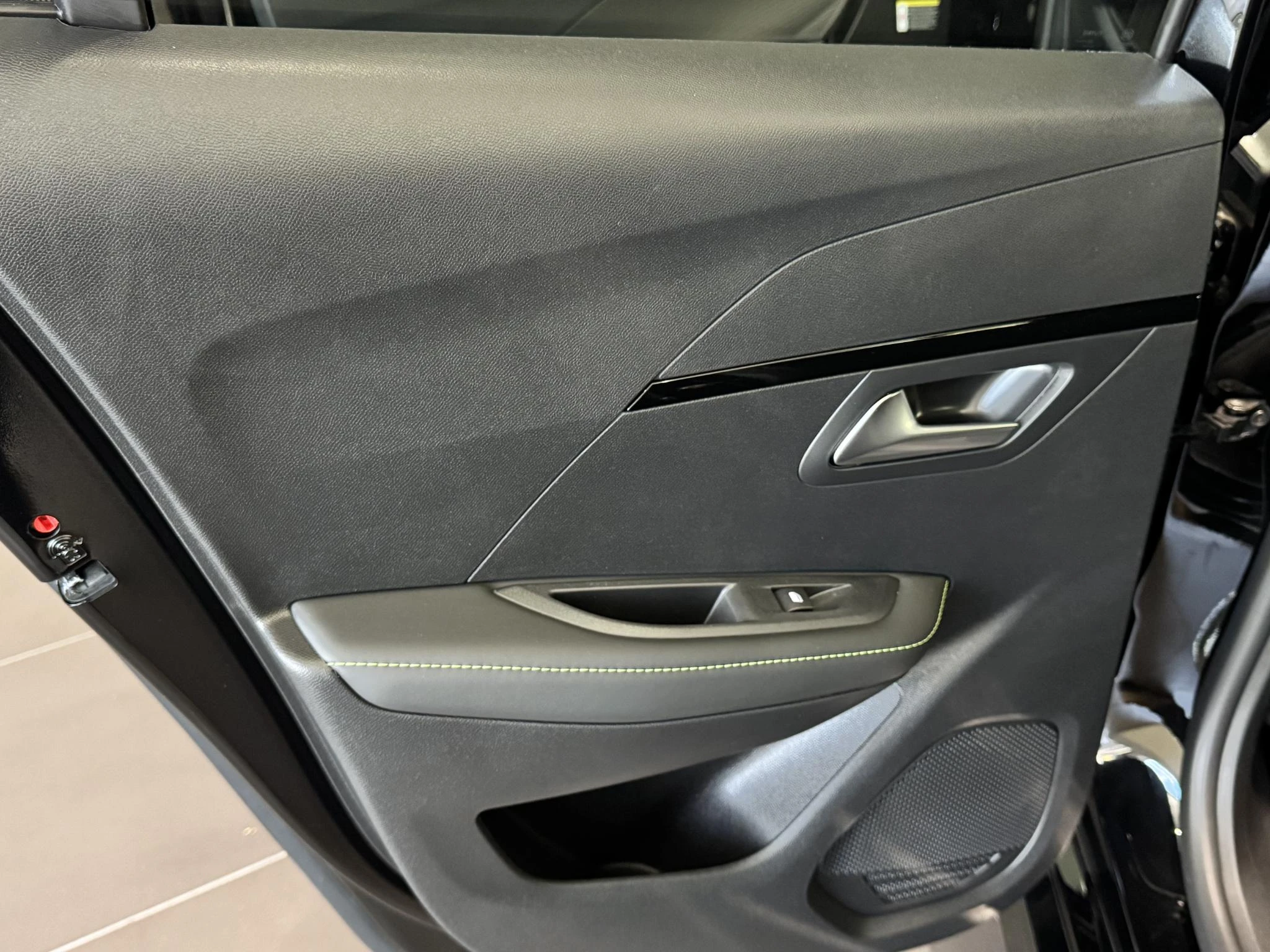 Peugeot-208-image-27