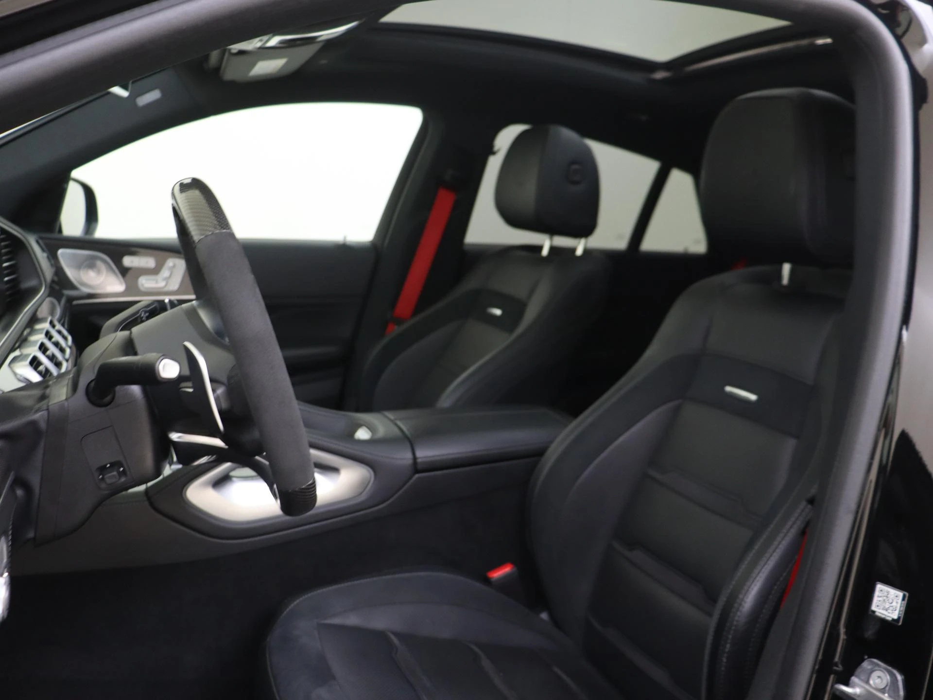 Mercedes-Benz-GLE-image-15